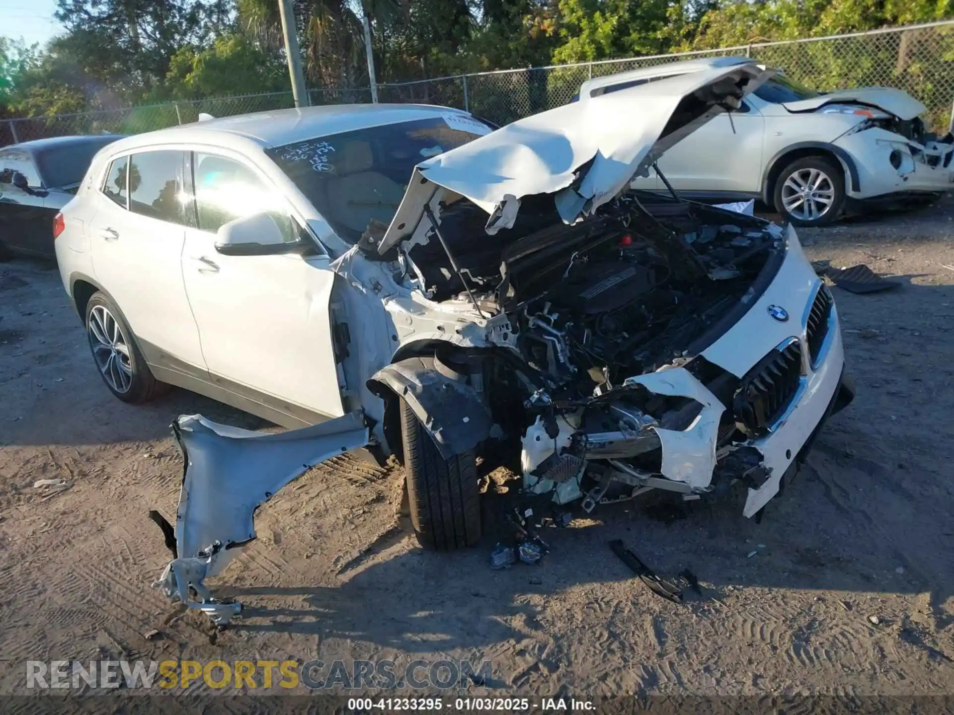 1 Photograph of a damaged car WBXYH9C00L5P00977 BMW X2 2020