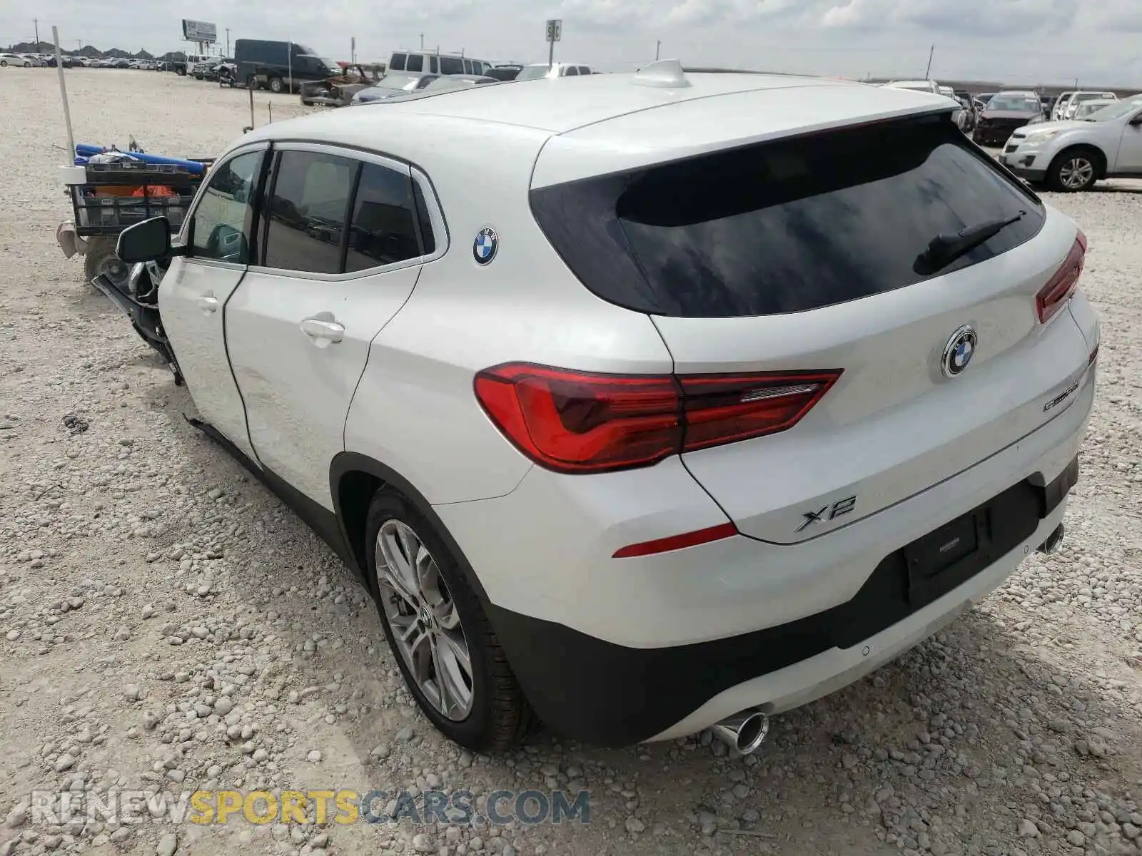 3 Photograph of a damaged car WBXYH9C00L5P80278 BMW X2 2020