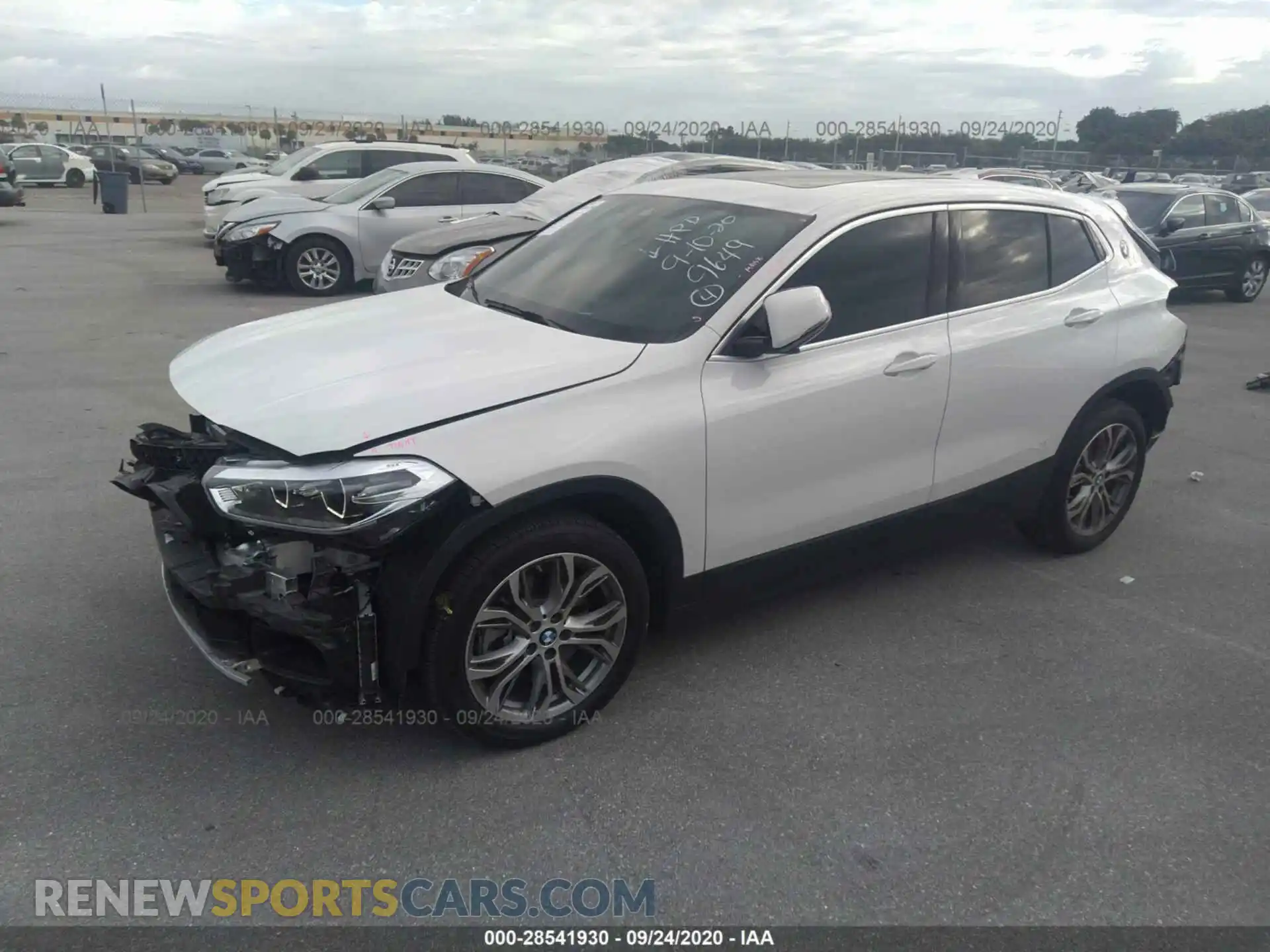2 fotografías del automóvil dañado WBXYH9C01L5P19649 BMW X2 2020