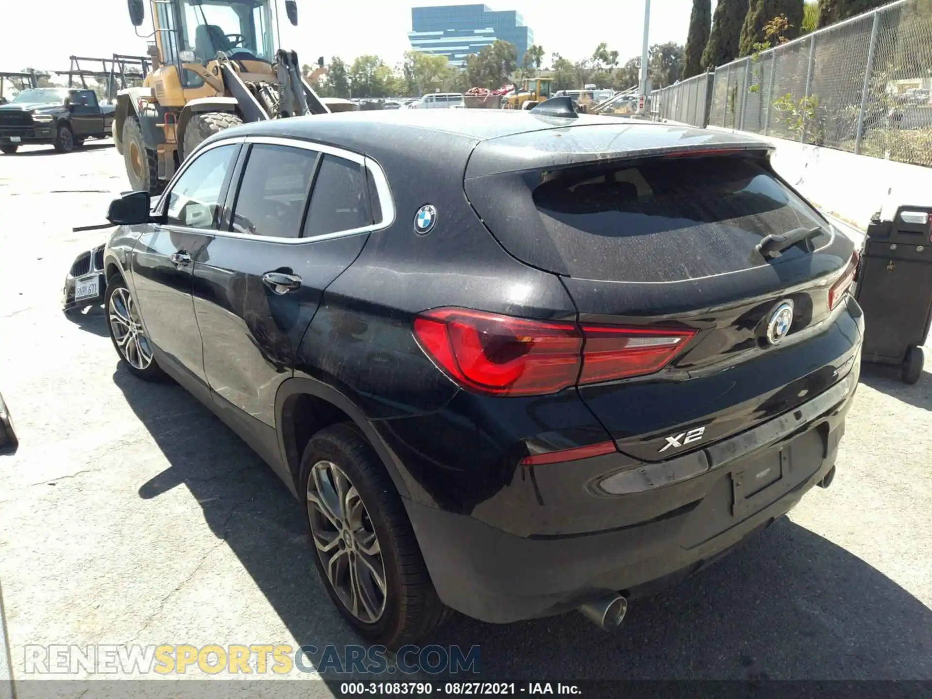 3 Photograph of a damaged car WBXYH9C01L5P81195 BMW X2 2020