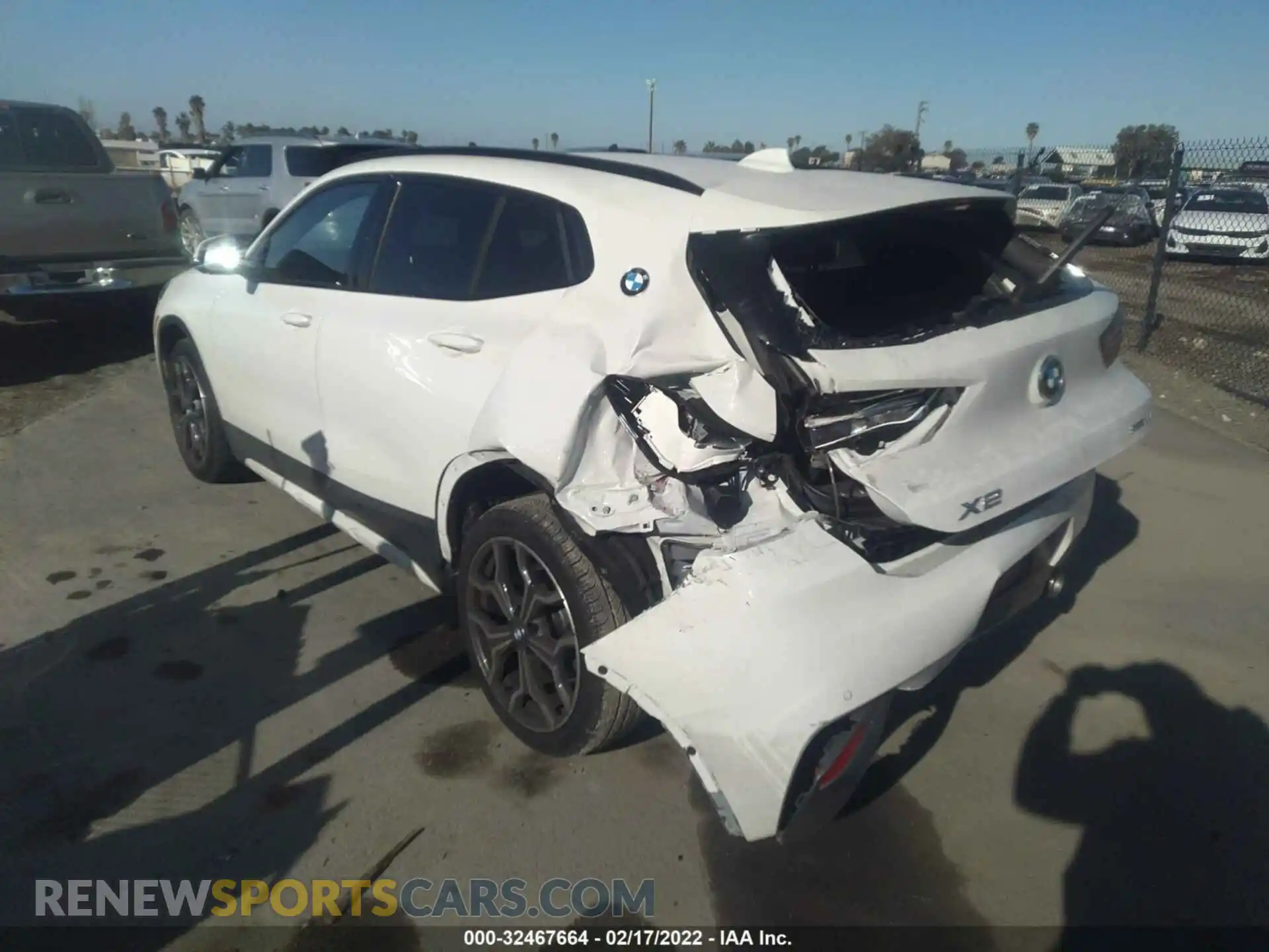 3 Photograph of a damaged car WBXYH9C02L5P73509 BMW X2 2020