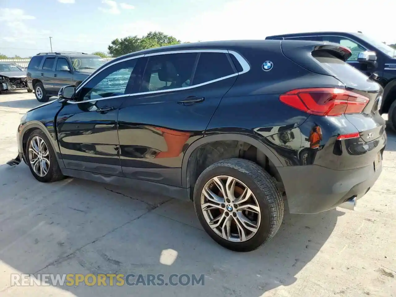 2 Photograph of a damaged car WBXYH9C05L5R16811 BMW X2 2020