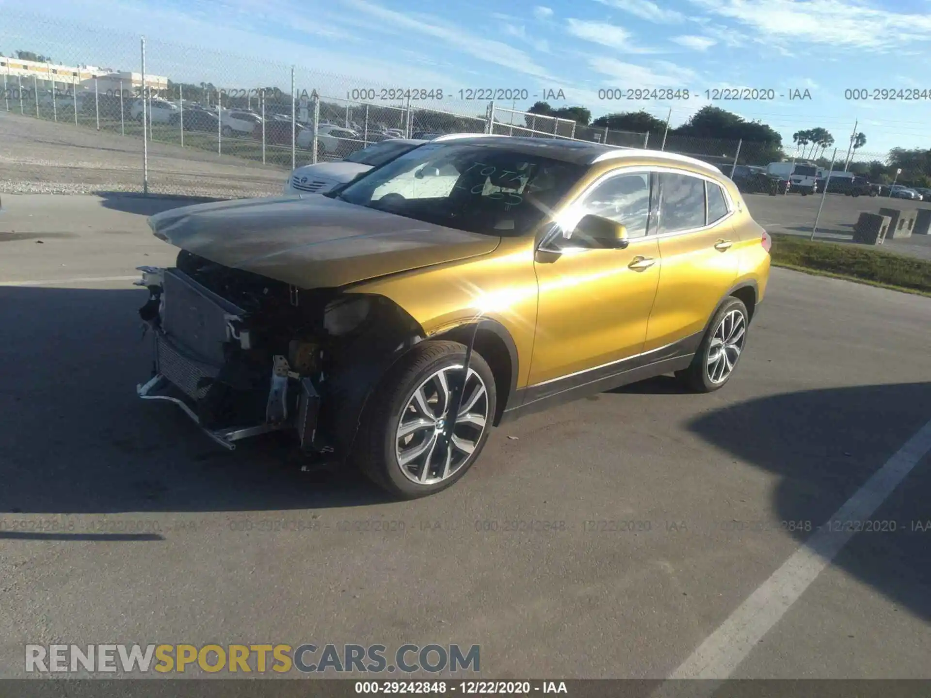 2 Photograph of a damaged car WBXYH9C06L5P60424 BMW X2 2020