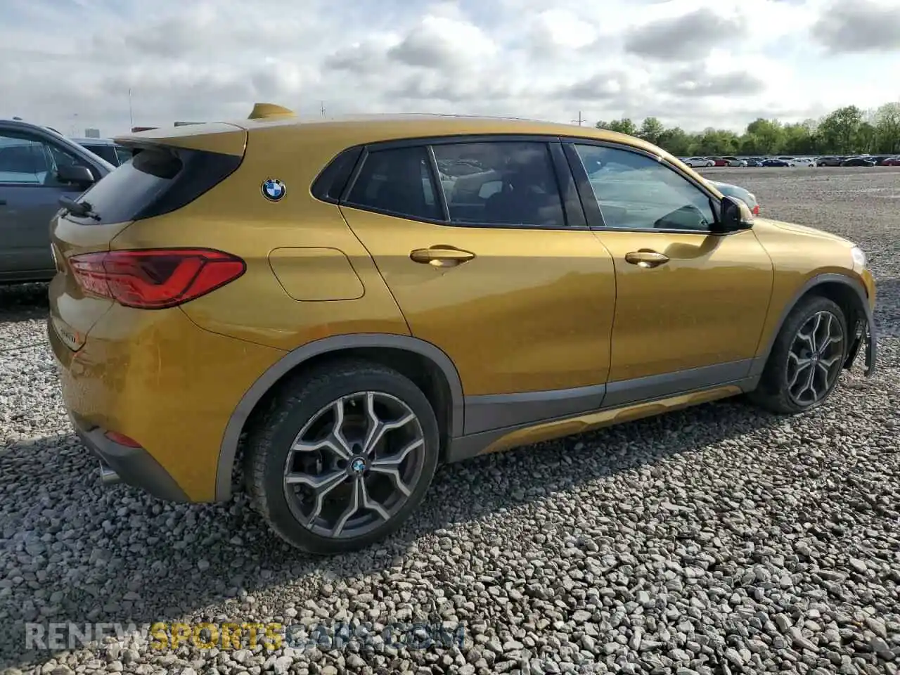 3 Photograph of a damaged car WBXYJ1C00L5R17337 BMW X2 2020