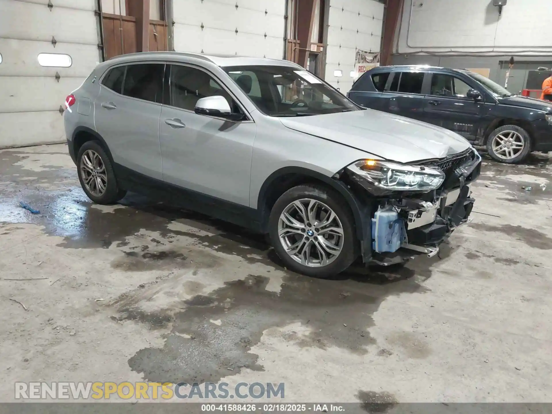 1 Photograph of a damaged car WBXYJ1C09L5P35894 BMW X2 2020