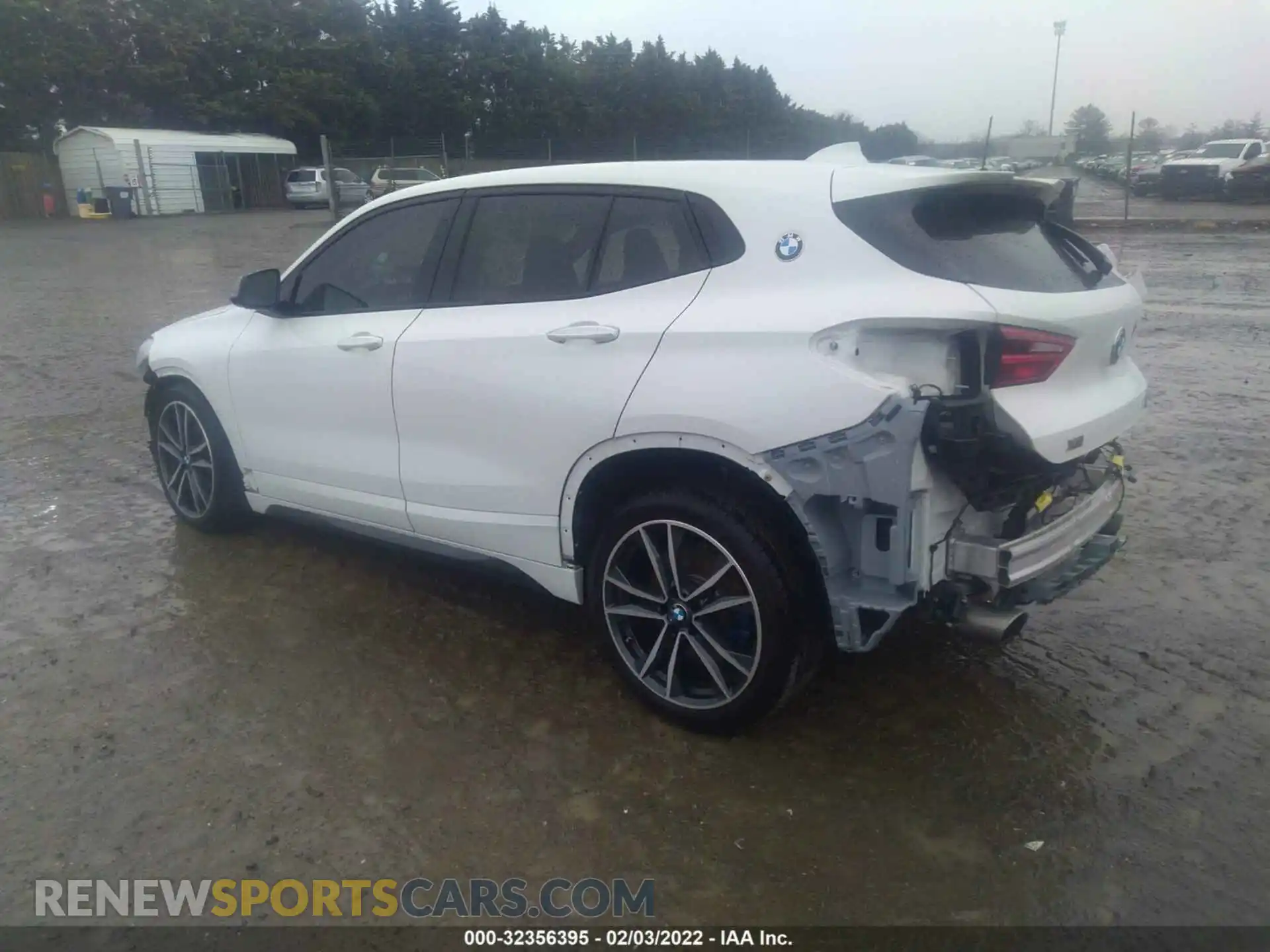 3 Photograph of a damaged car WBXYN1C08L5N96829 BMW X2 2020