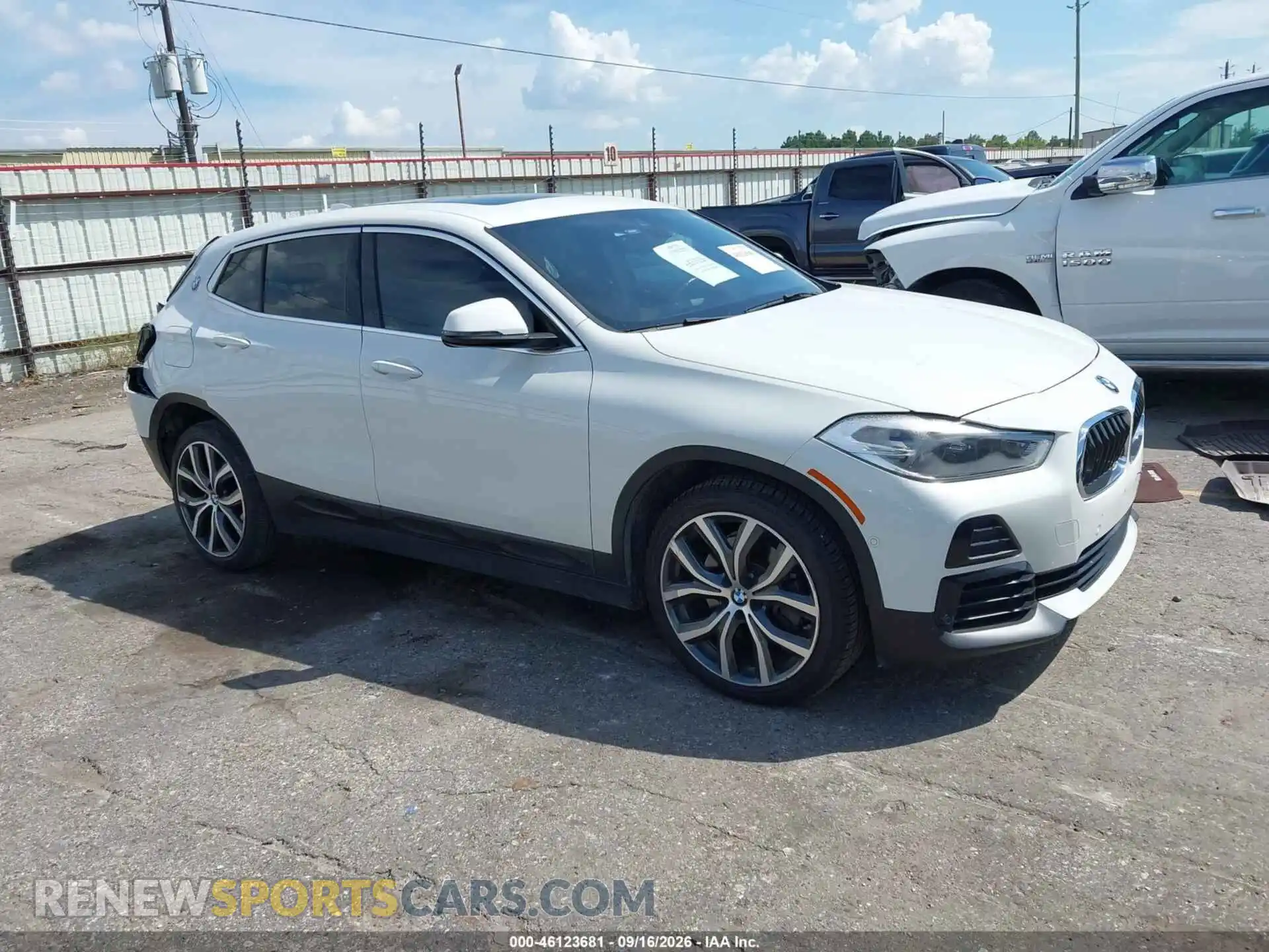 1 Photograph of a damaged car WBXYH9C01M5S46014 BMW X2 2021