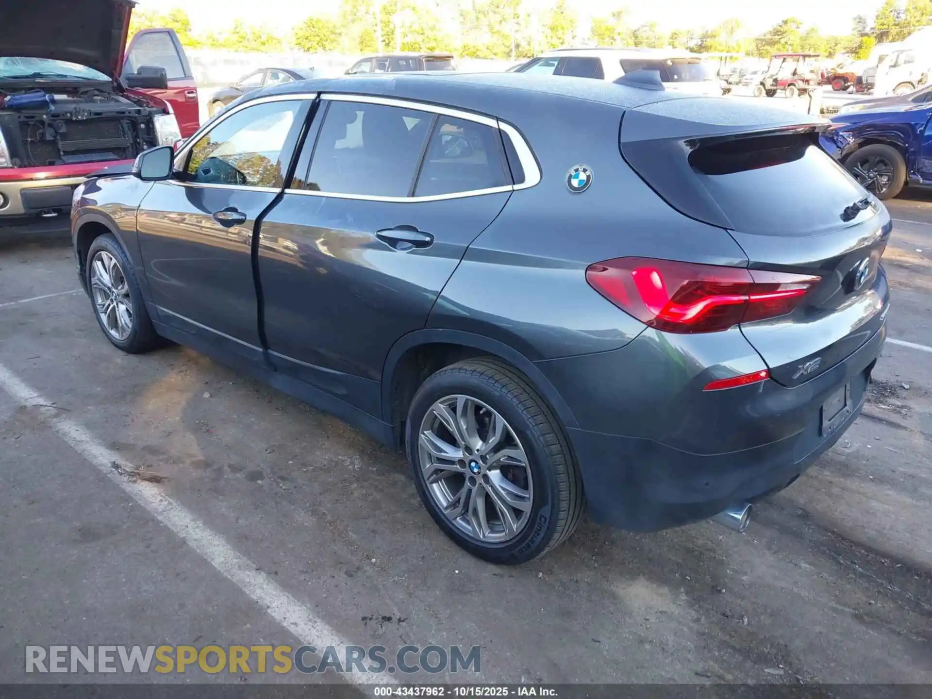 3 Photograph of a damaged car WBXYH9C02M5S43171 BMW X2 2021