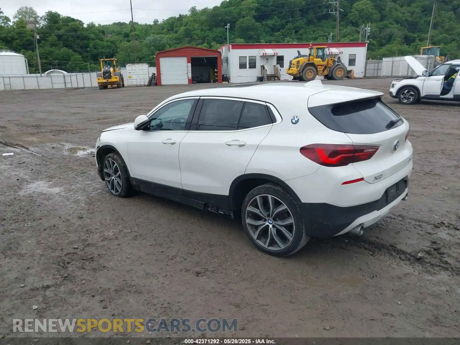 3 Фотография поврежденного автомобиля WBXYH9C04M5S75877 BMW X2 2021