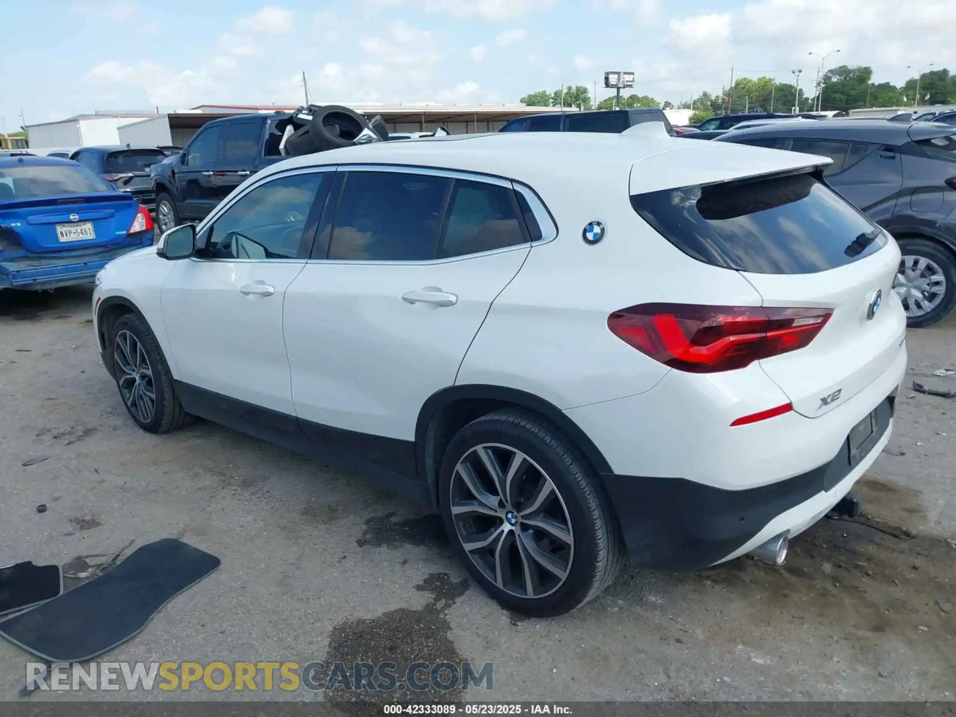 3 Photograph of a damaged car WBXYH9C05M5S27207 BMW X2 2021