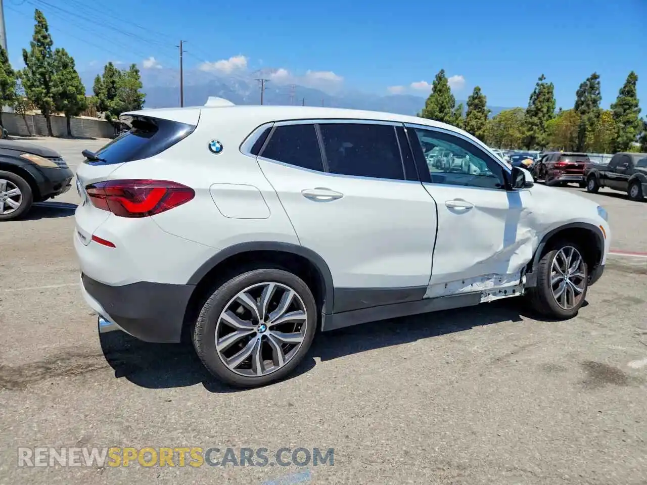 3 Photograph of a damaged car WBXYH9C08M5S56281 BMW X2 2021