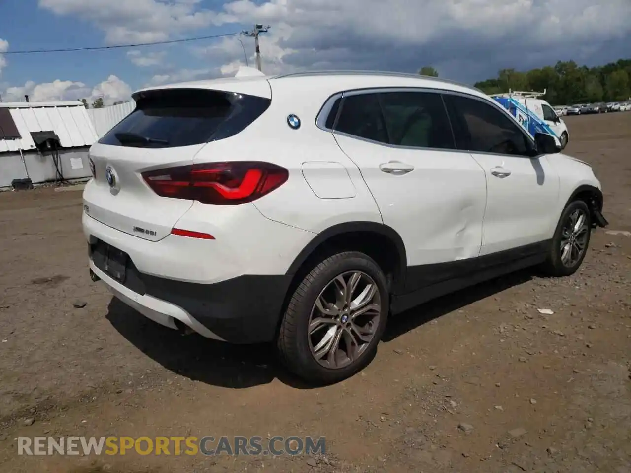 3 Photograph of a damaged car WBXYJ1C01M5T03270 BMW X2 2021