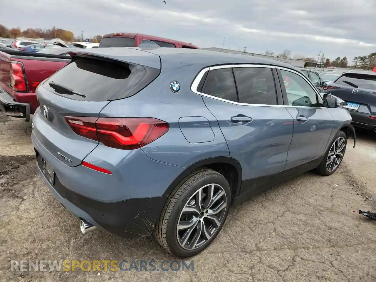 3 Photograph of a damaged car WBXYJ1C06M5S37265 BMW X2 2021