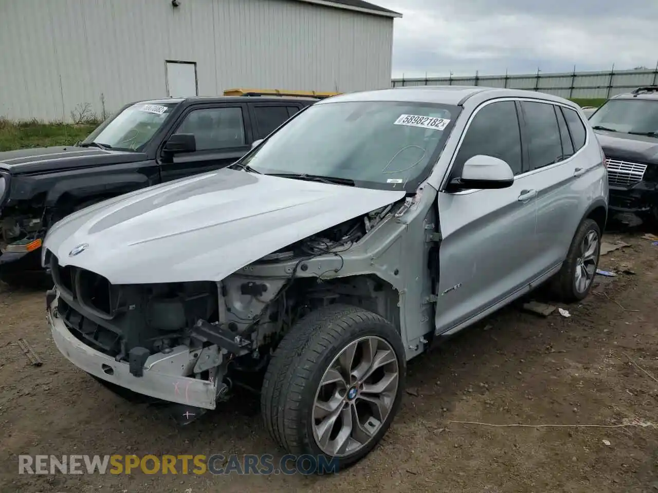 2 Фотография поврежденного автомобиля 5UXWX9C3XH0T19240 BMW X3 2017