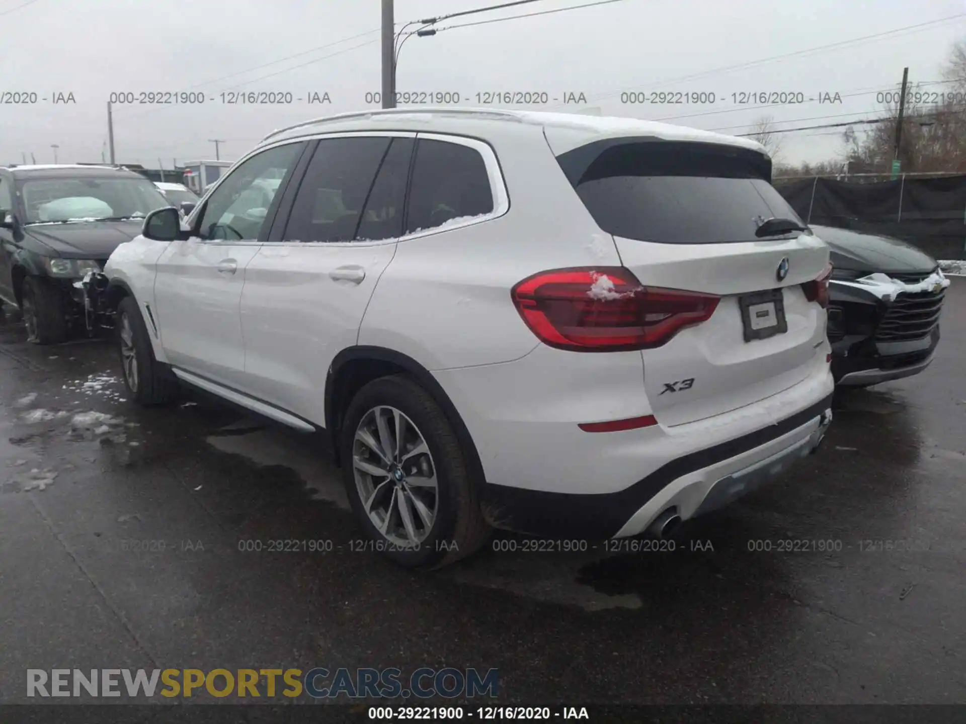3 Photograph of a damaged car 5UXTR7C50KLE96066 BMW X3 2019