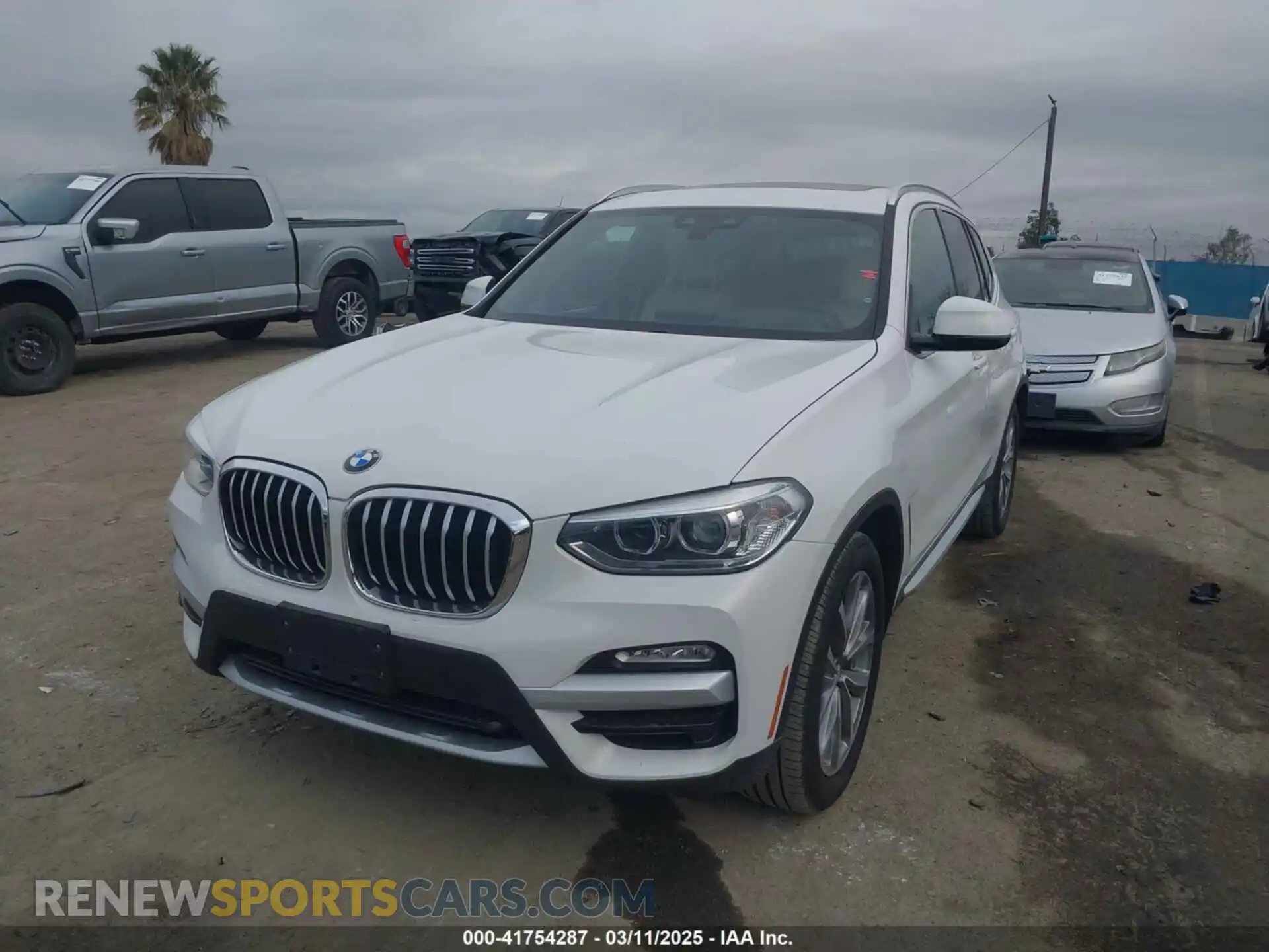 2 fotografías del automóvil dañado 5UXTR7C50KLE97511 BMW X3 2019
