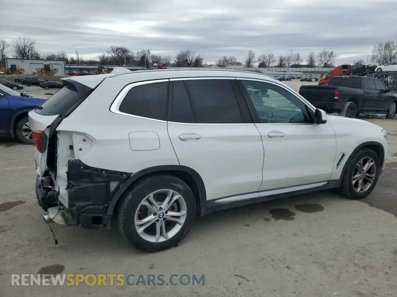 3 Photograph of a damaged car 5UXTR7C50KLF25081 BMW X3 2019