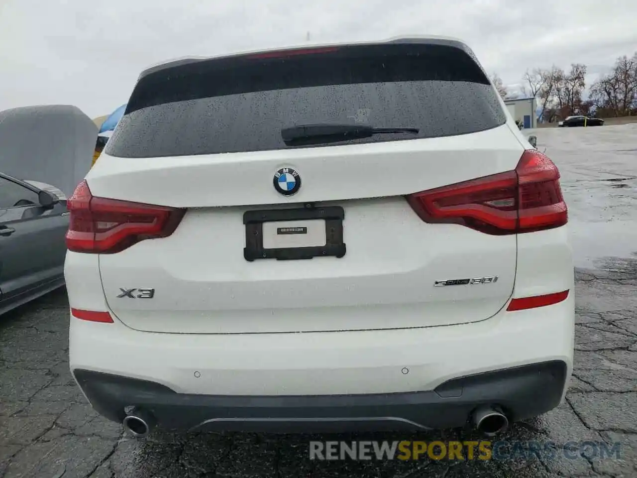 6 Photograph of a damaged car 5UXTR7C50KLF32368 BMW X3 2019