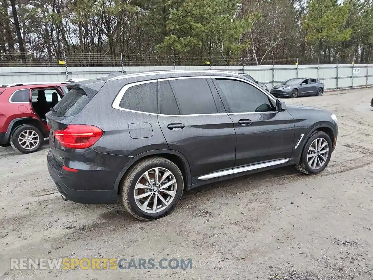 3 Photograph of a damaged car 5UXTR7C50KLF32483 BMW X3 2019