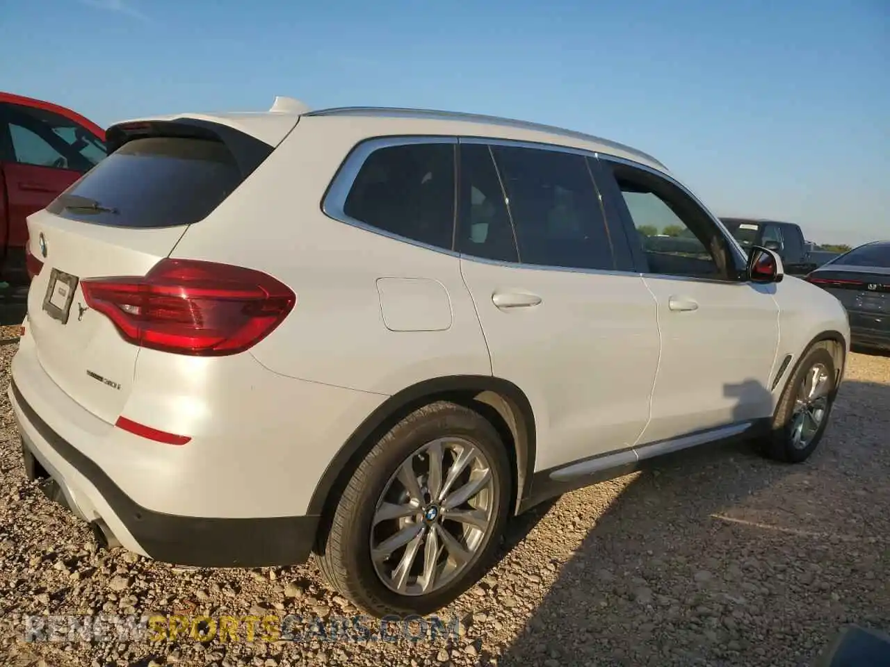 3 Photograph of a damaged car 5UXTR7C50KLR46862 BMW X3 2019