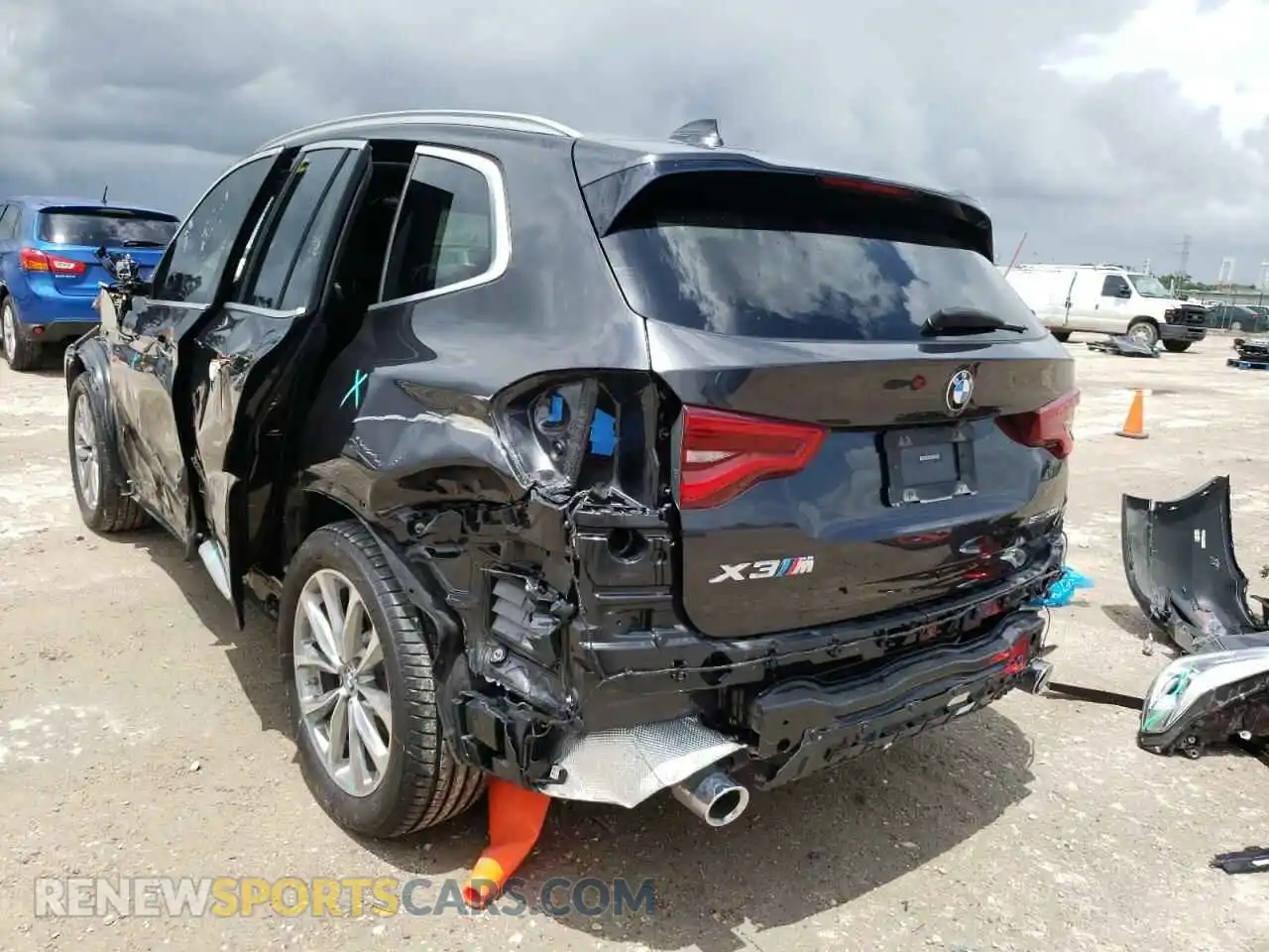 3 Photograph of a damaged car 5UXTR7C52KLR47740 BMW X3 2019