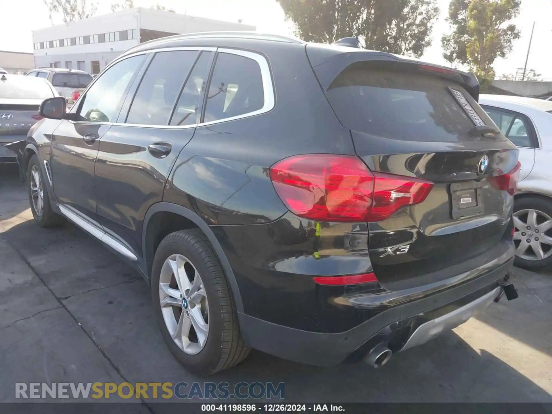 3 Photograph of a damaged car 5UXTR7C52KLR50959 BMW X3 2019