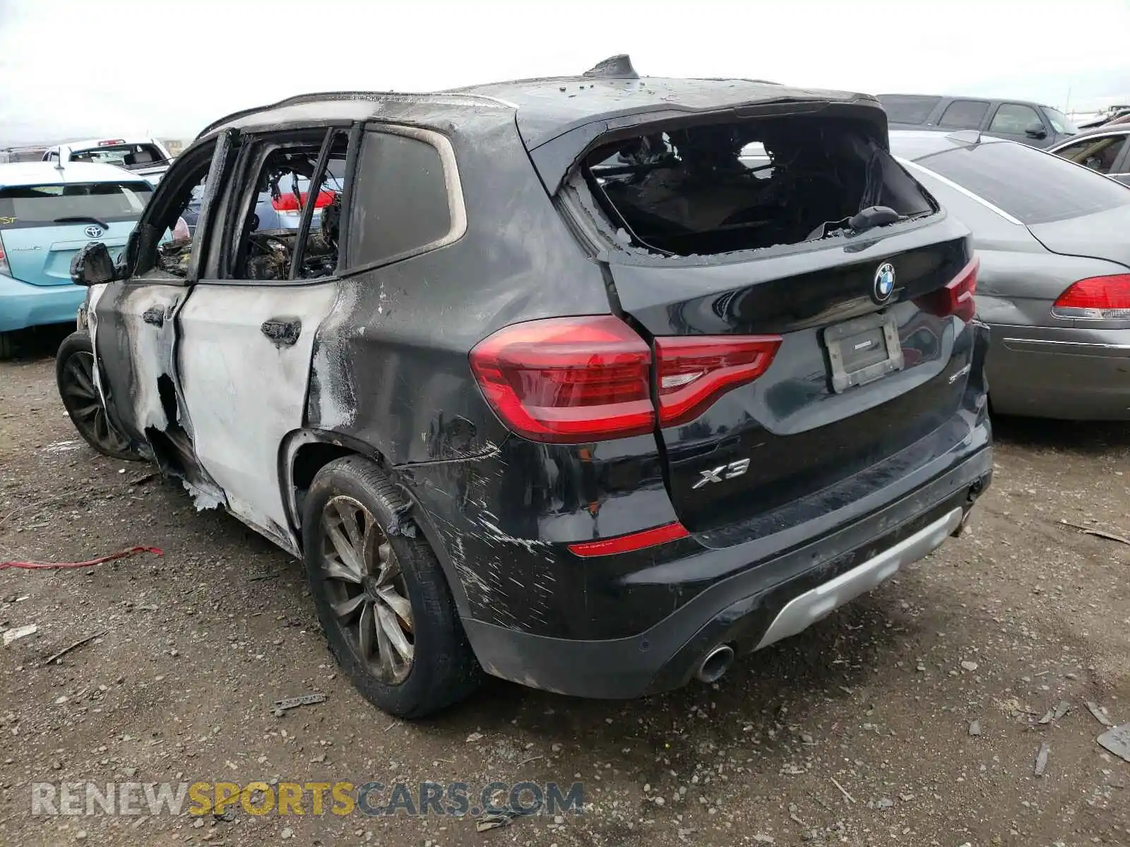 3 Photograph of a damaged car 5UXTR7C53KLF23406 BMW X3 2019