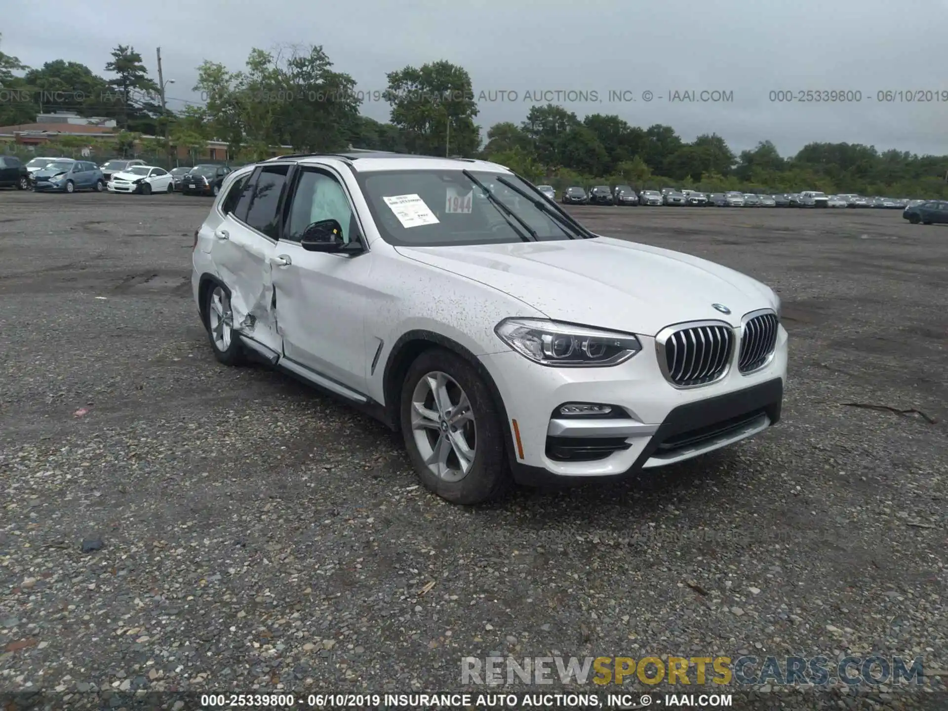 1 Photograph of a damaged car 5UXTR7C54KLE98502 BMW X3 2019