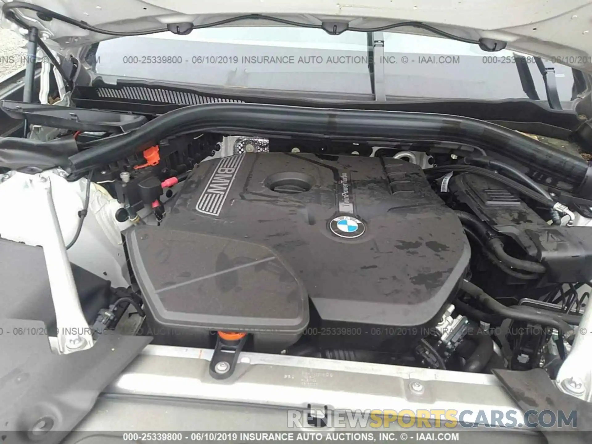10 Photograph of a damaged car 5UXTR7C54KLE98502 BMW X3 2019