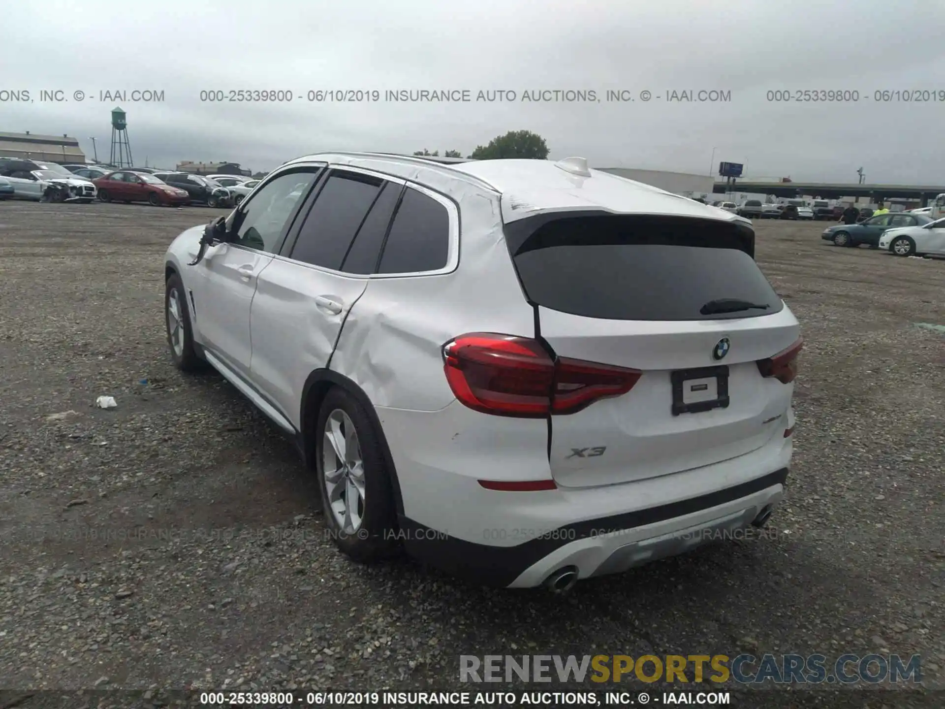 3 Photograph of a damaged car 5UXTR7C54KLE98502 BMW X3 2019