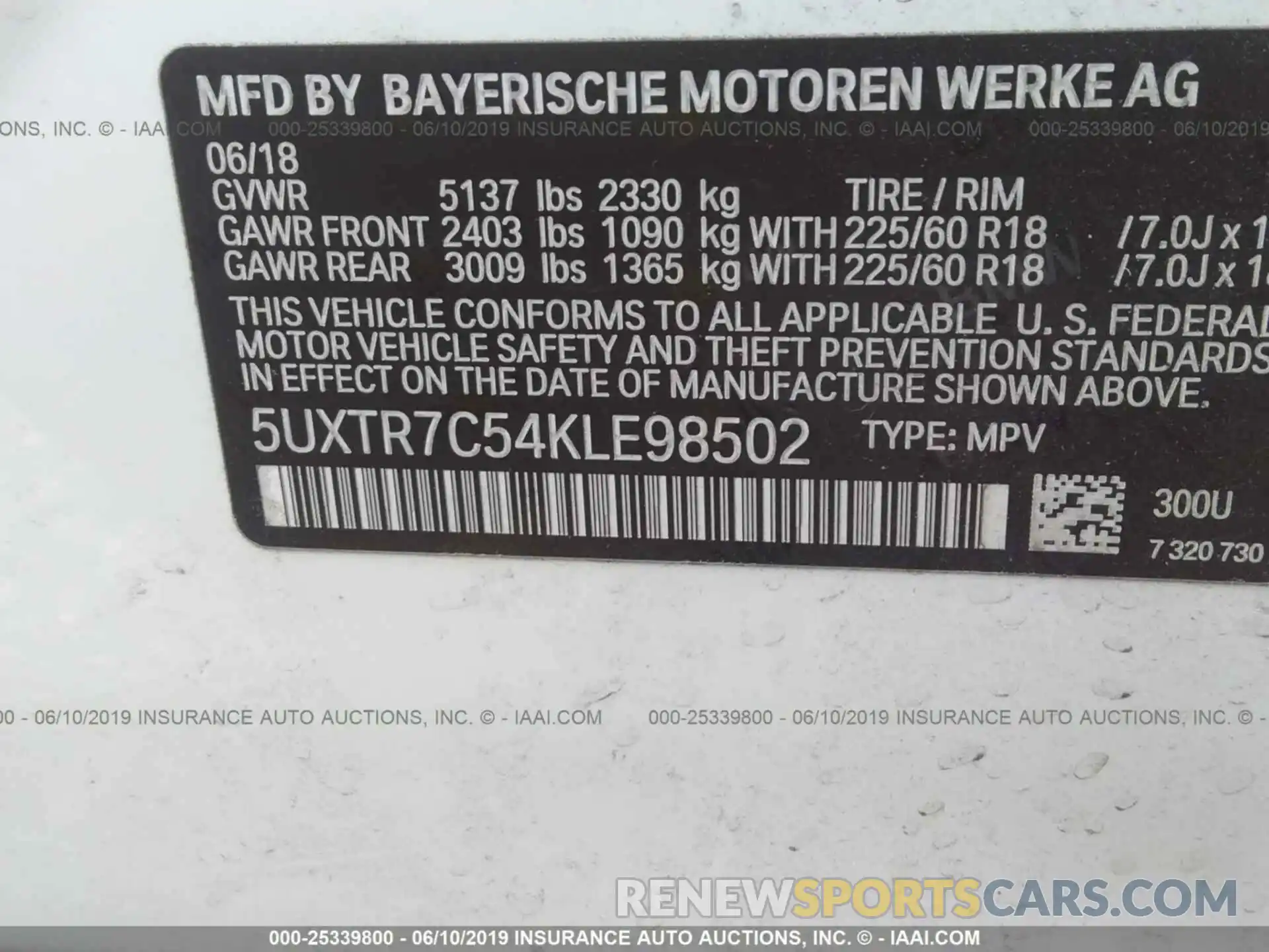 9 Photograph of a damaged car 5UXTR7C54KLE98502 BMW X3 2019
