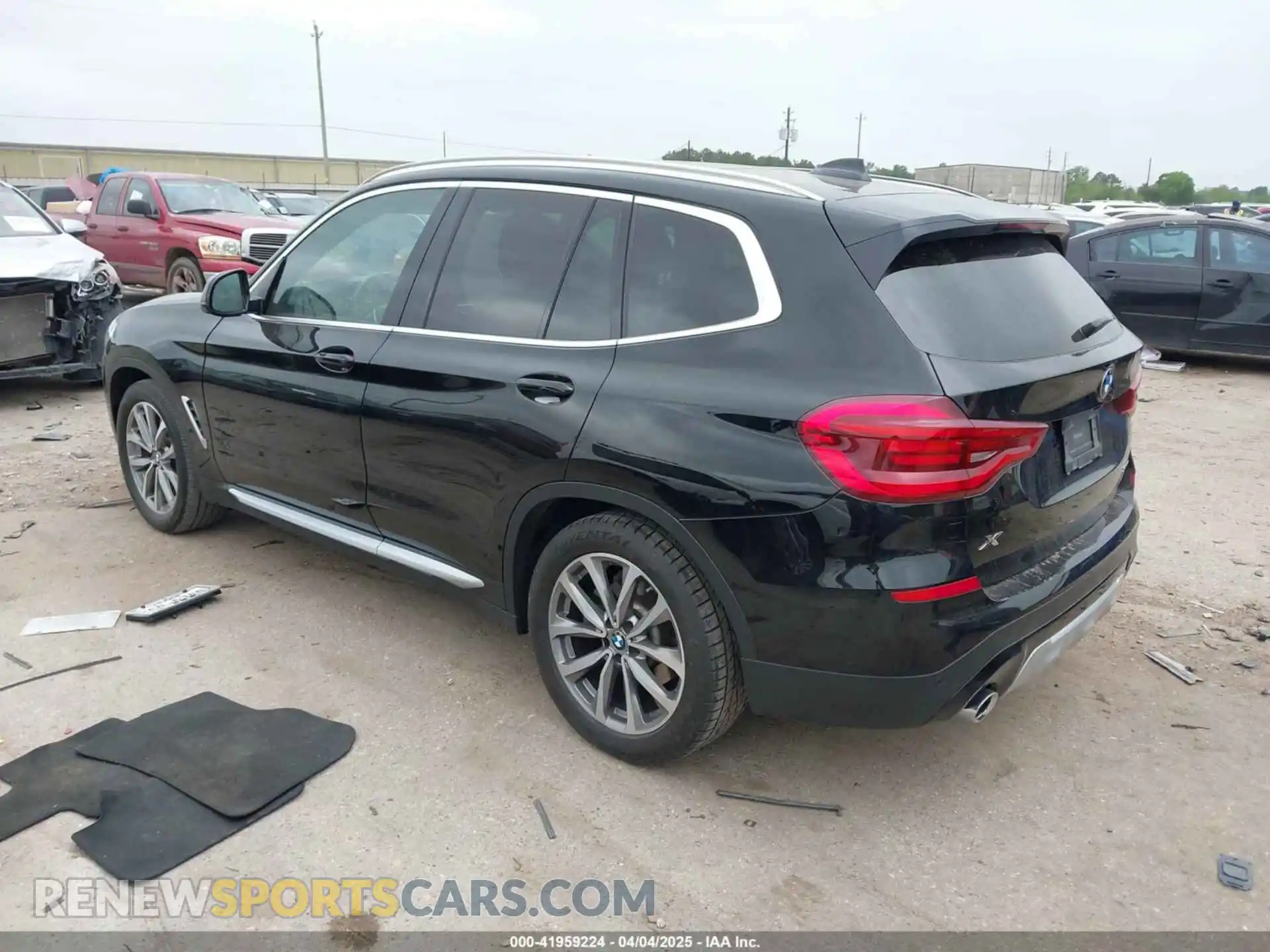 3 Photograph of a damaged car 5UXTR7C54KLR38764 BMW X3 2019