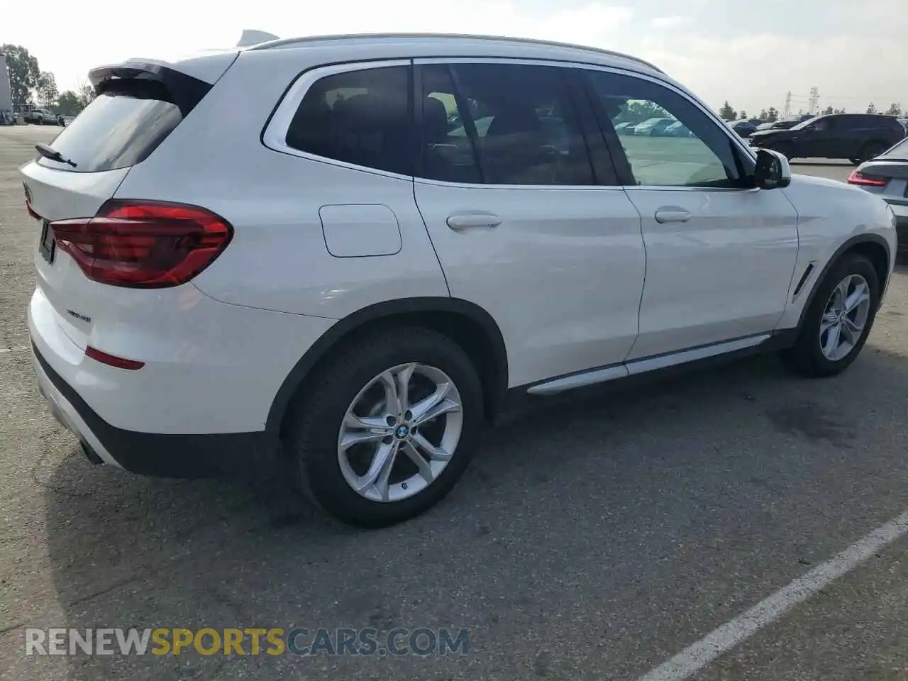 3 Photograph of a damaged car 5UXTR7C55KLE93812 BMW X3 2019