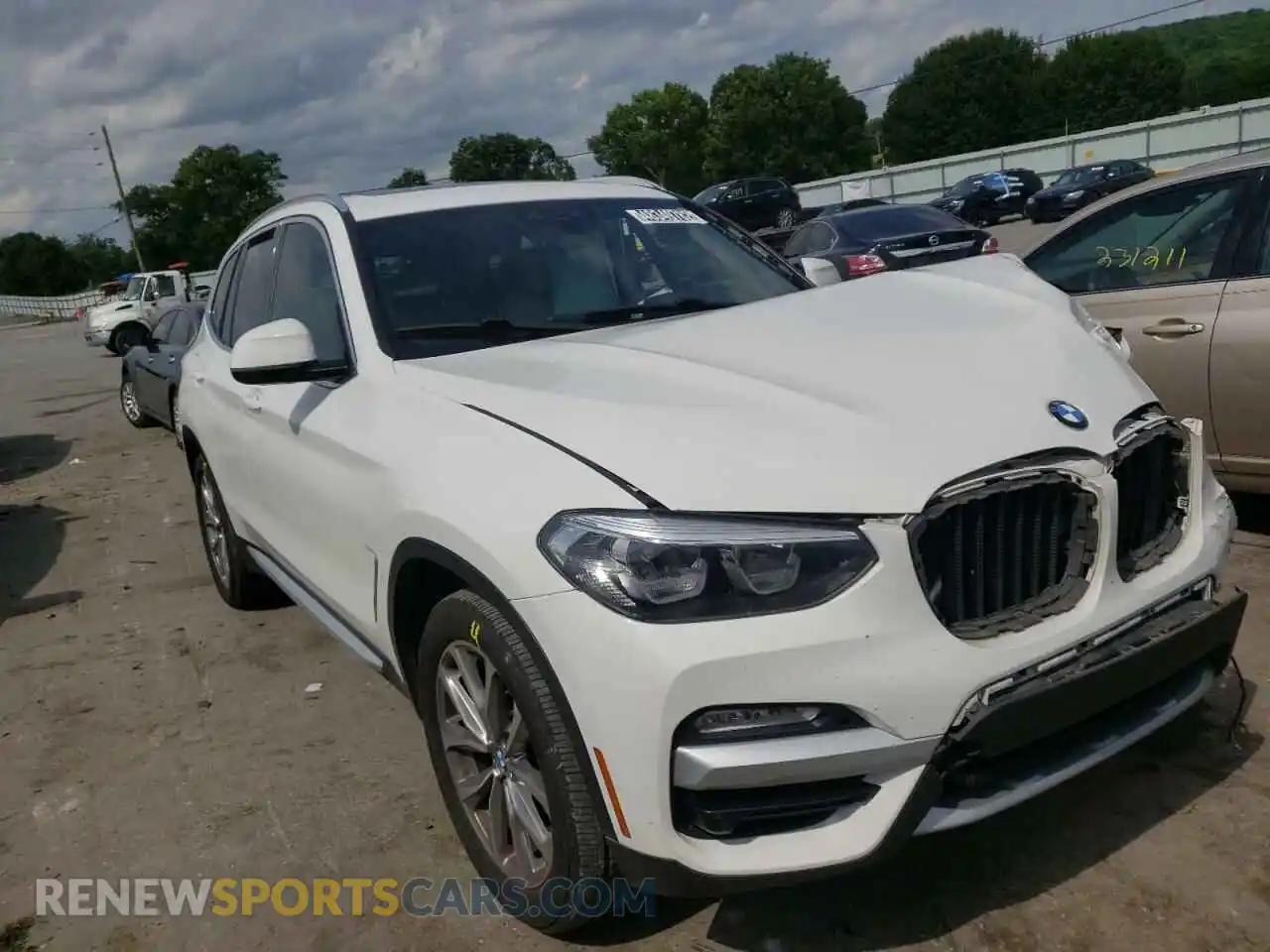 1 Фотография поврежденного автомобиля 5UXTR7C55KLF27862 BMW X3 2019