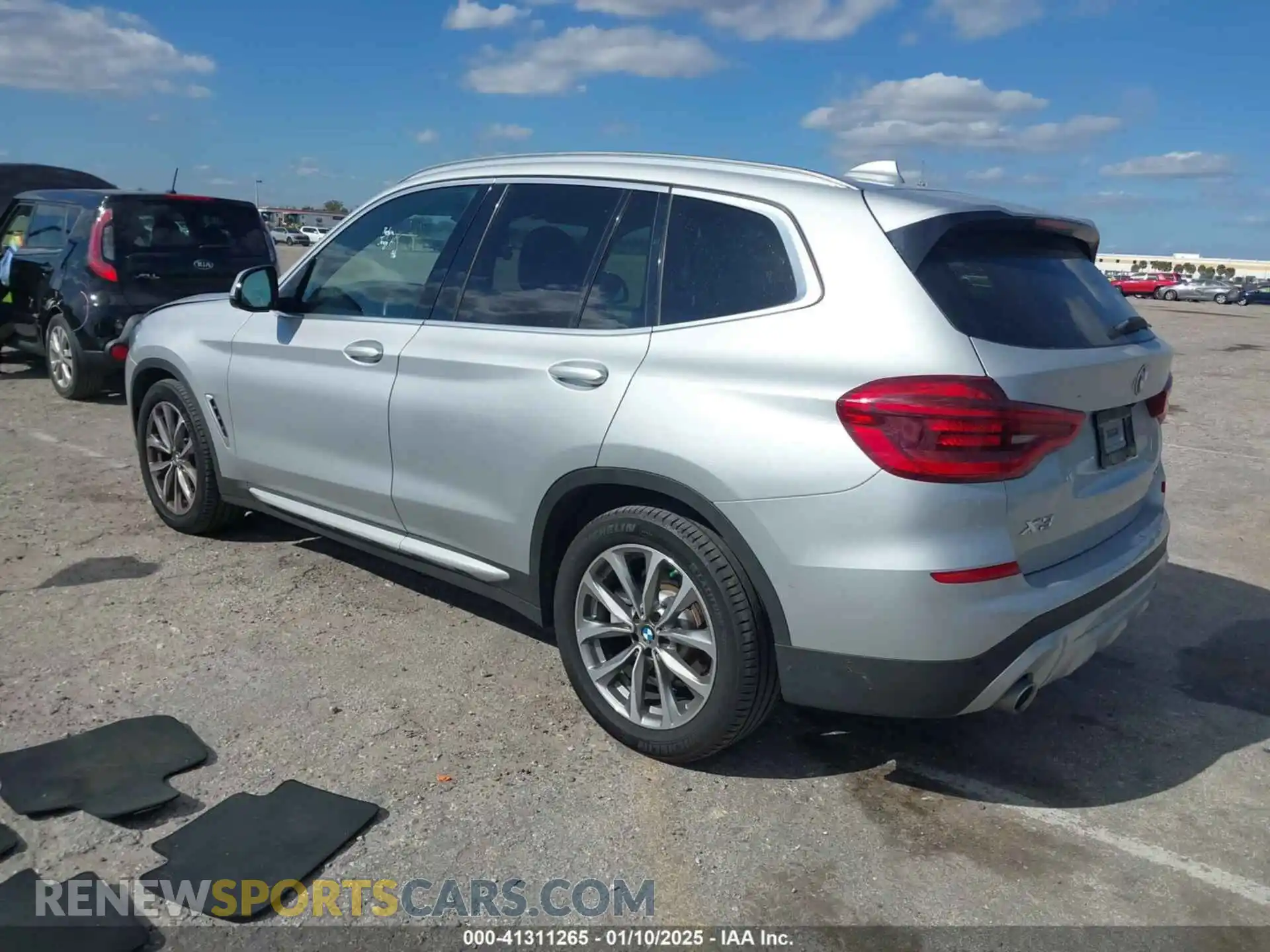 3 Photograph of a damaged car 5UXTR7C55KLF29742 BMW X3 2019