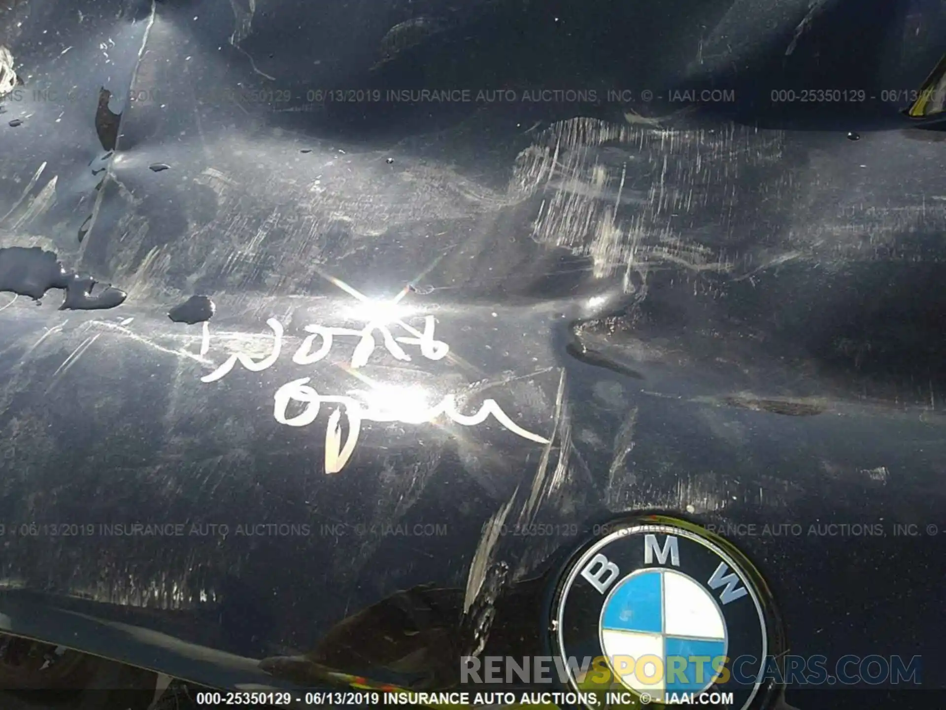 10 Photograph of a damaged car 5UXTR7C56KLE94967 BMW X3 2019