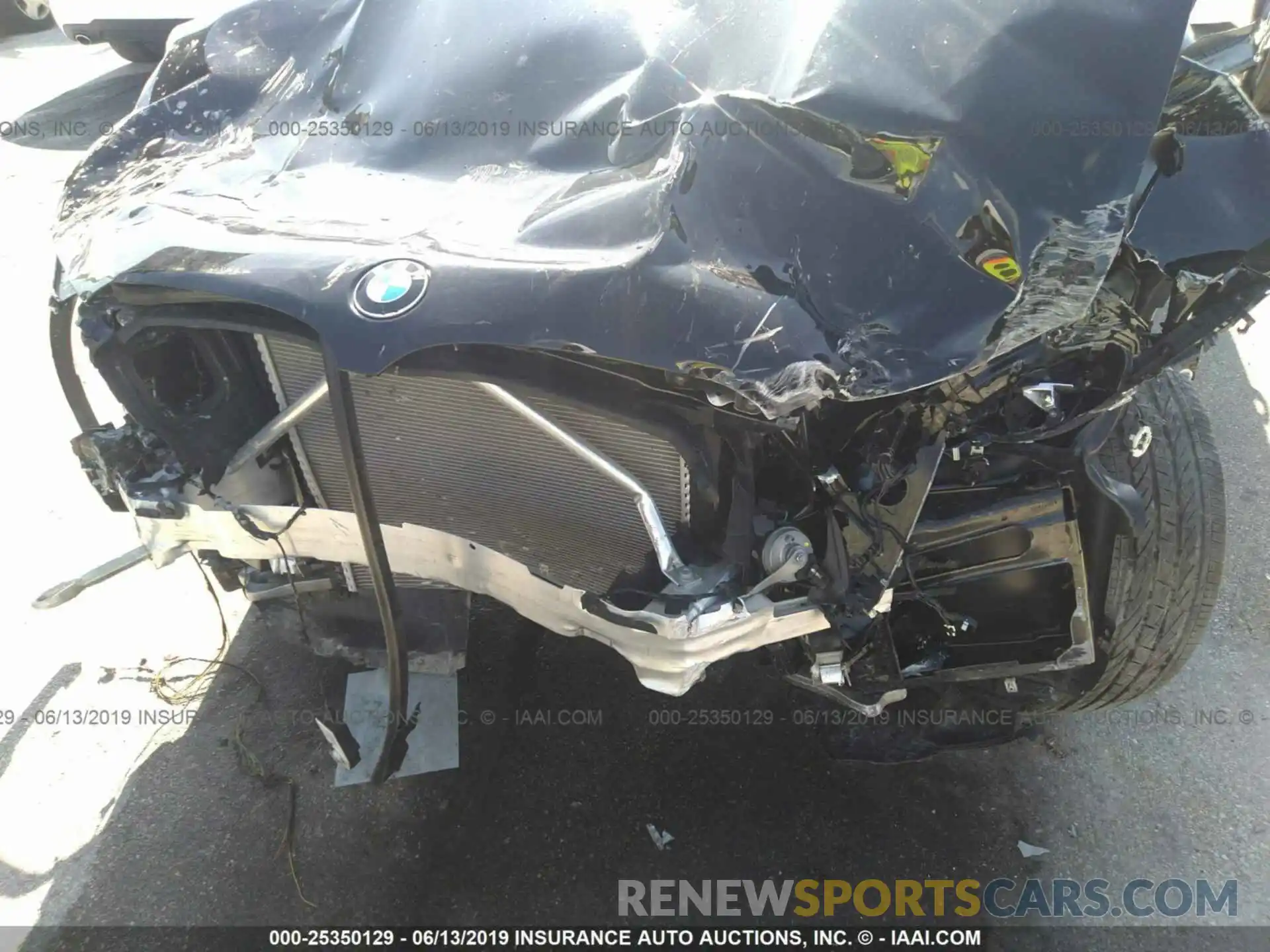 6 Photograph of a damaged car 5UXTR7C56KLE94967 BMW X3 2019