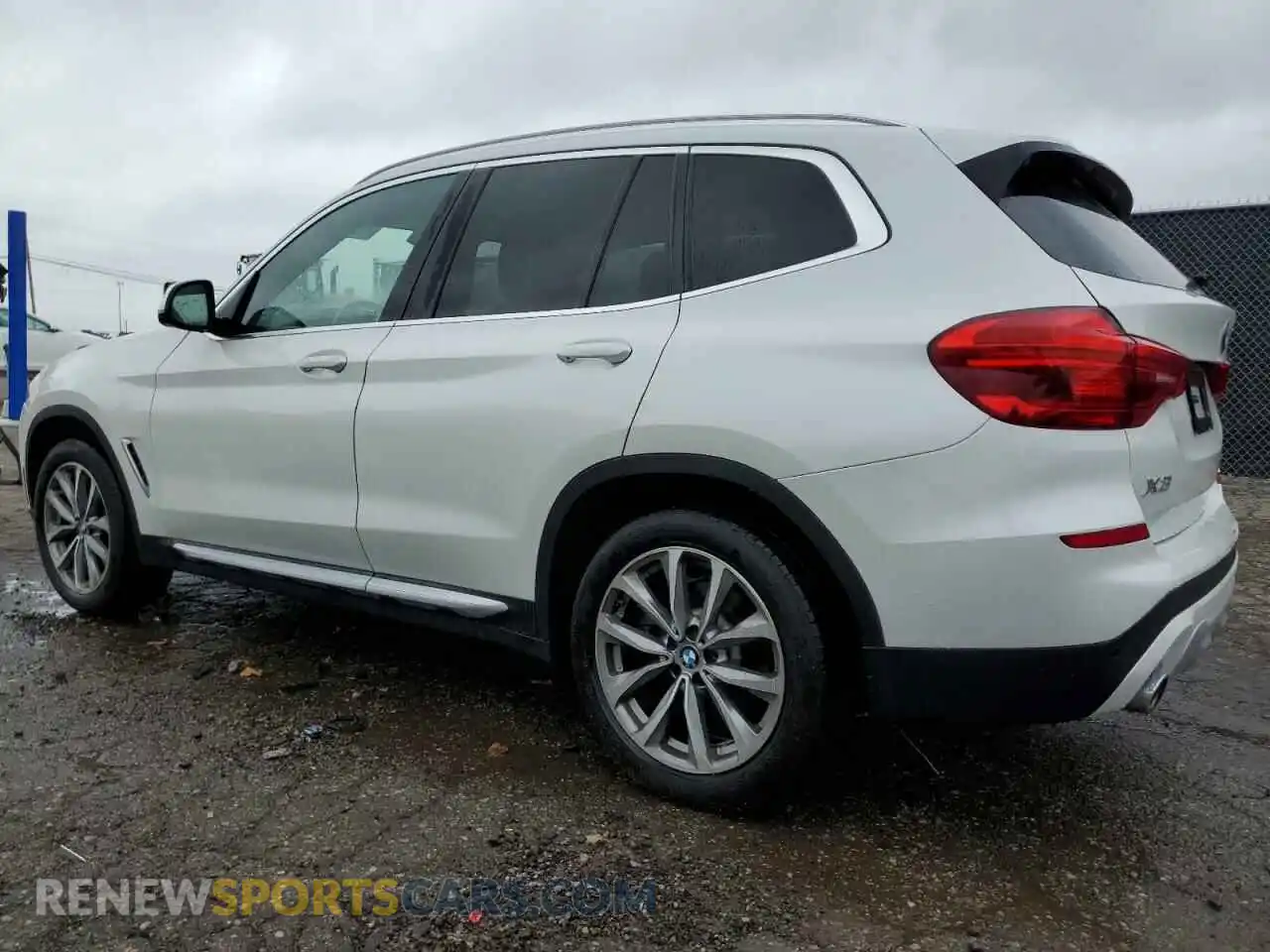2 Фотография поврежденного автомобиля 5UXTR7C56KLE98503 BMW X3 2019