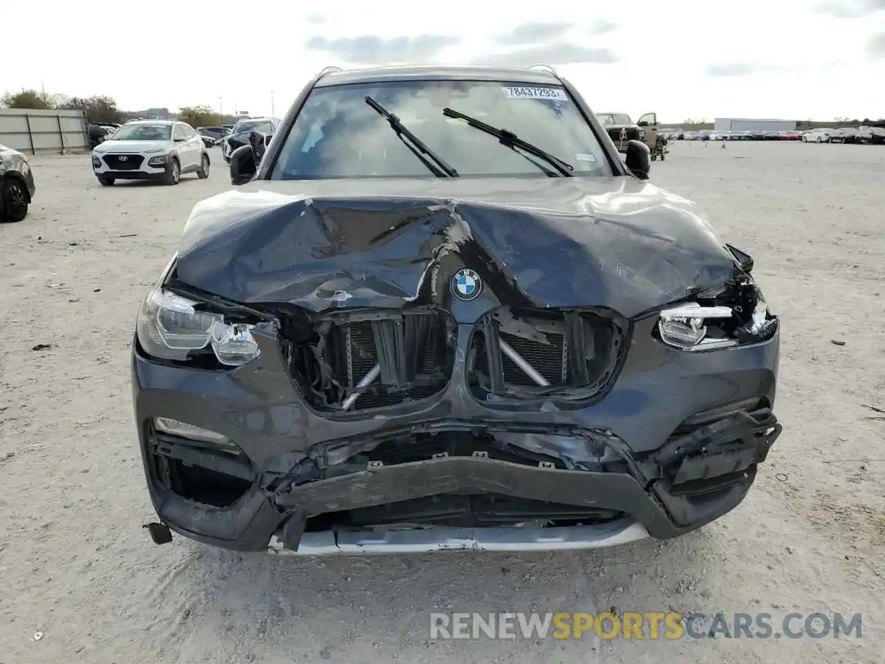 5 Photograph of a damaged car 5UXTR7C56KLF31158 BMW X3 2019