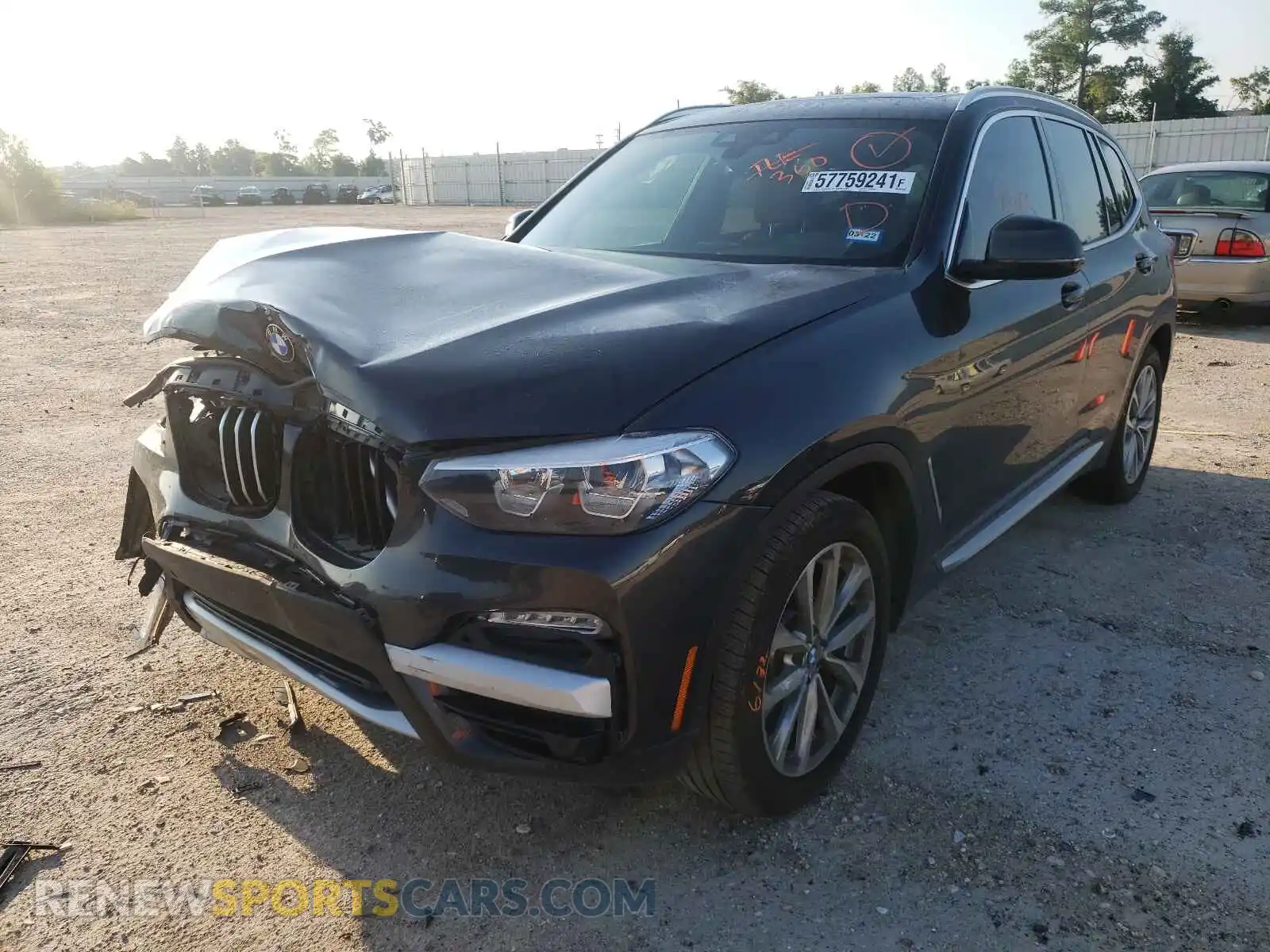 2 fotografías del automóvil dañado 5UXTR7C58KLF29248 BMW X3 2019