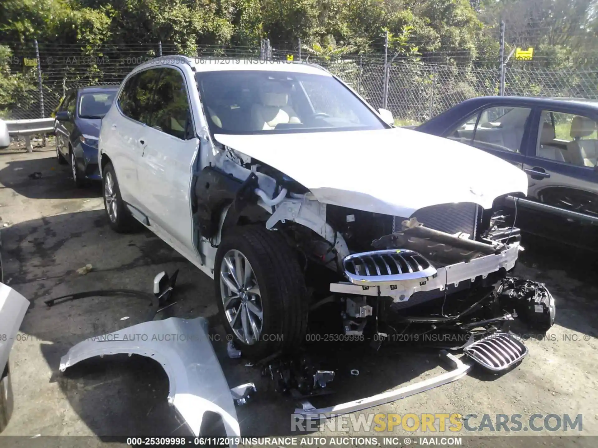1 Photograph of a damaged car 5UXTR7C58KLF29900 BMW X3 2019