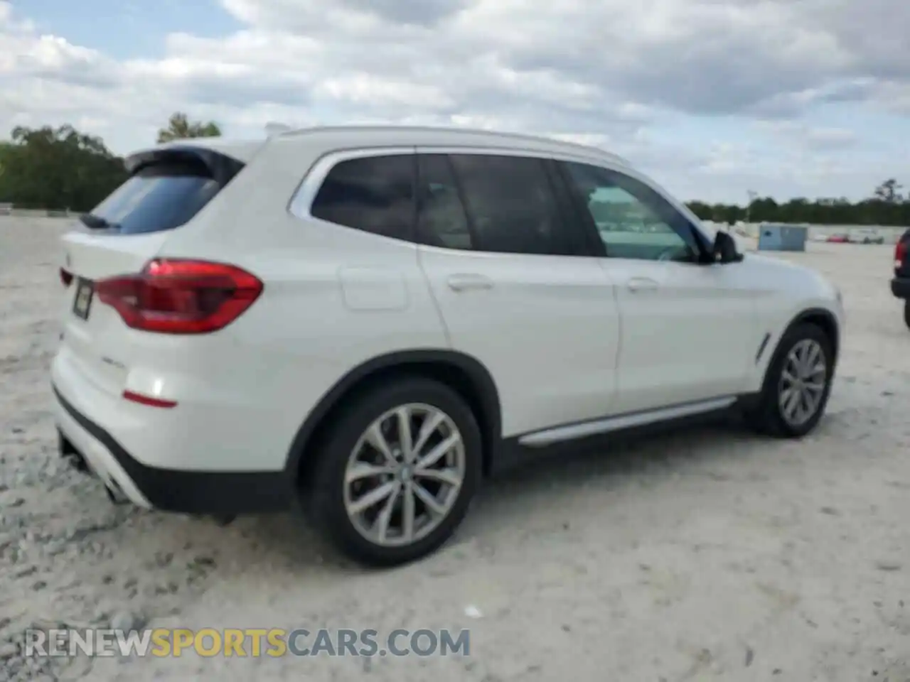 3 Photograph of a damaged car 5UXTR7C59KLF25483 BMW X3 2019
