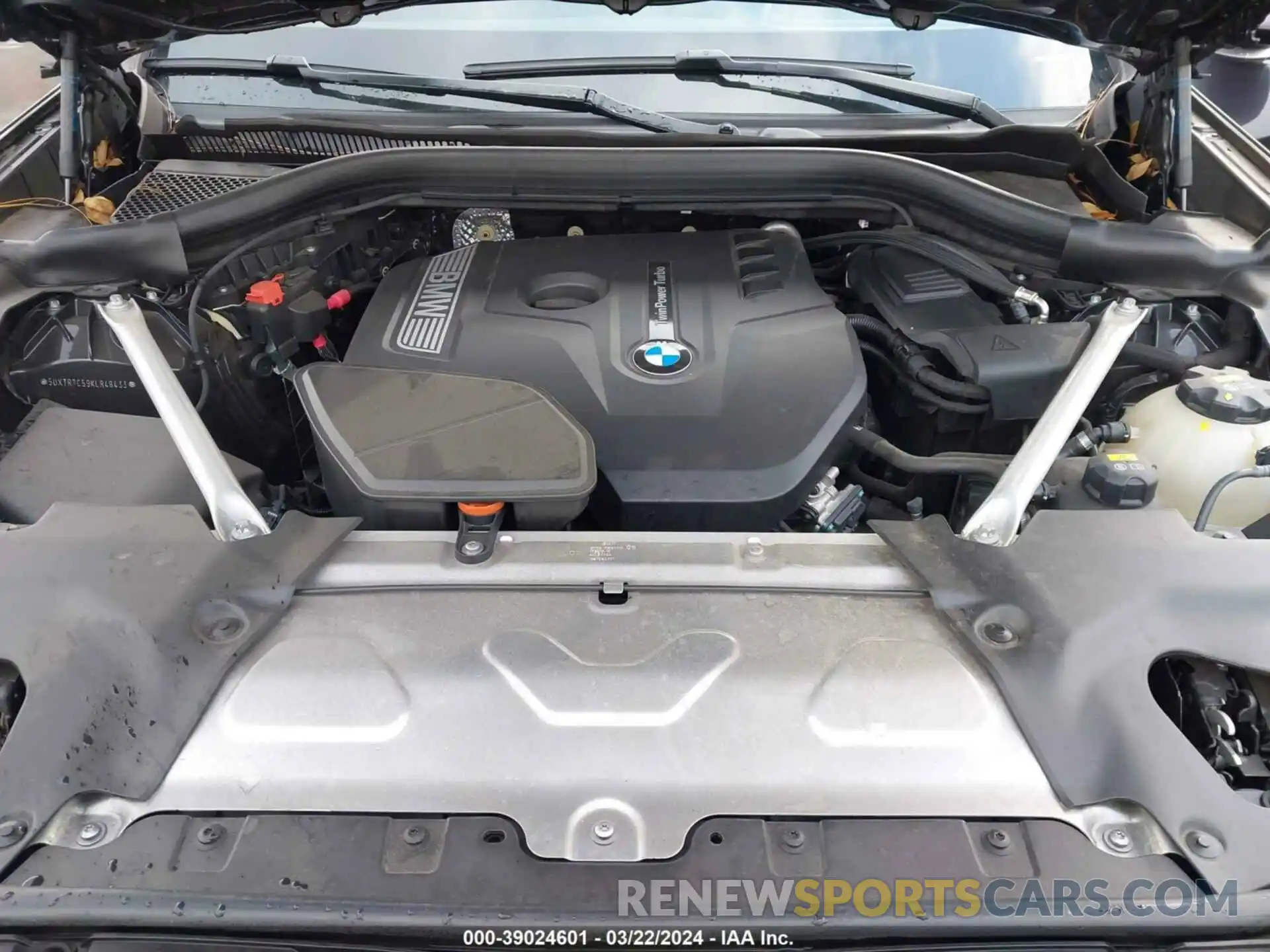 10 Photograph of a damaged car 5UXTR7C59KLR48433 BMW X3 2019
