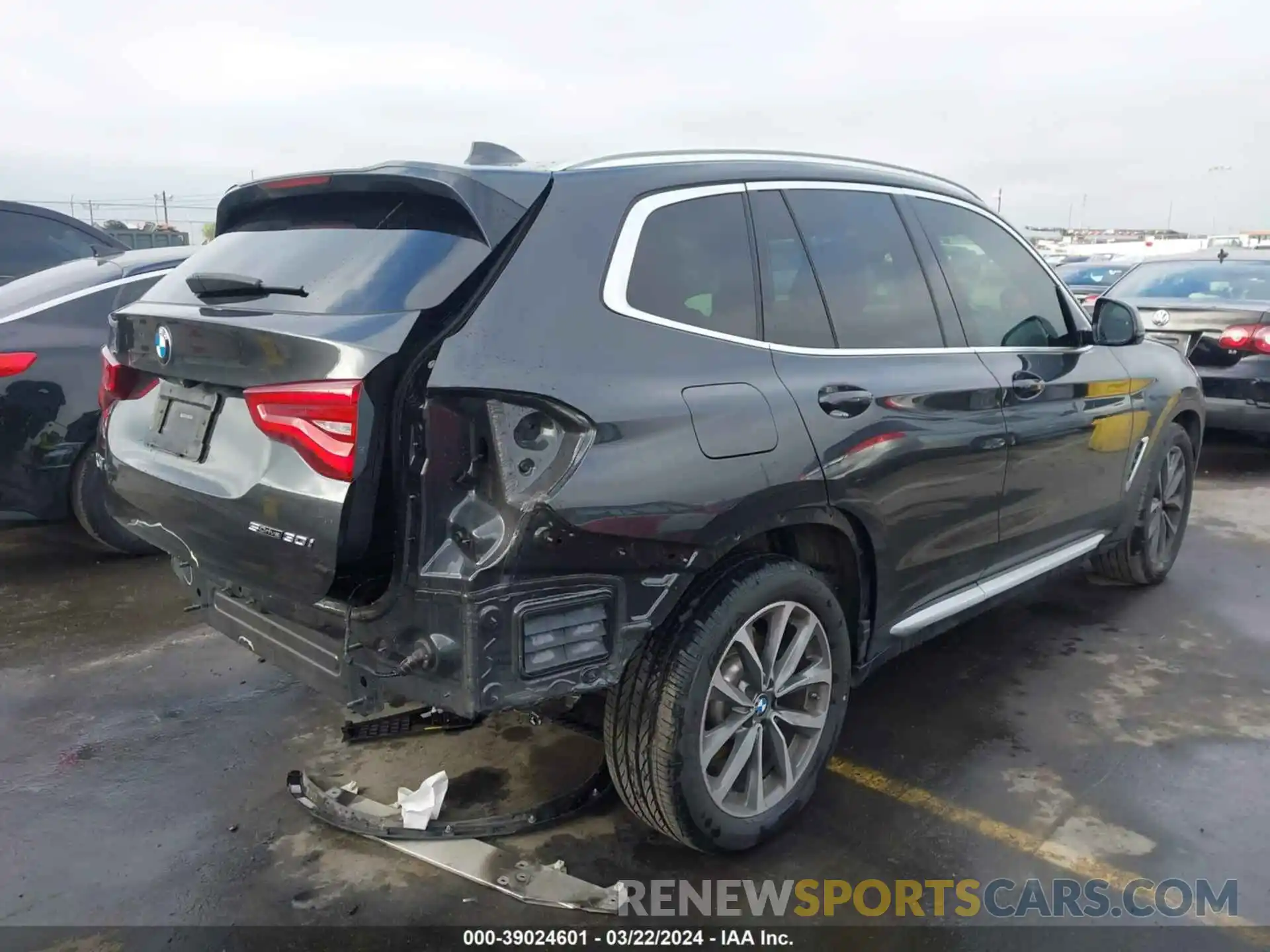 4 Photograph of a damaged car 5UXTR7C59KLR48433 BMW X3 2019