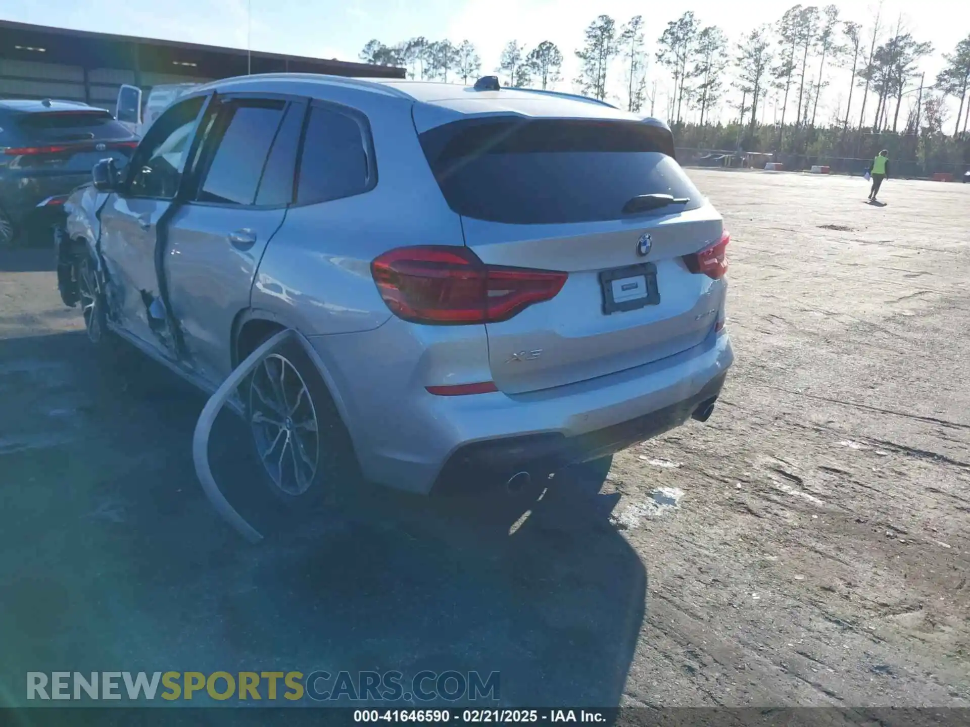 3 Photograph of a damaged car 5UXTR7C59KLR50294 BMW X3 2019