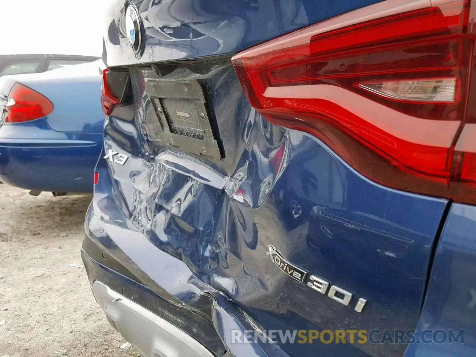 9 Photograph of a damaged car 5UXTR9C50KLD93189 BMW X3 2019