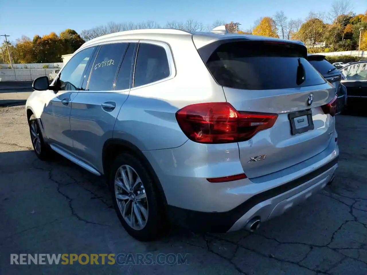 3 Photograph of a damaged car 5UXTR9C50KLD93368 BMW X3 2019