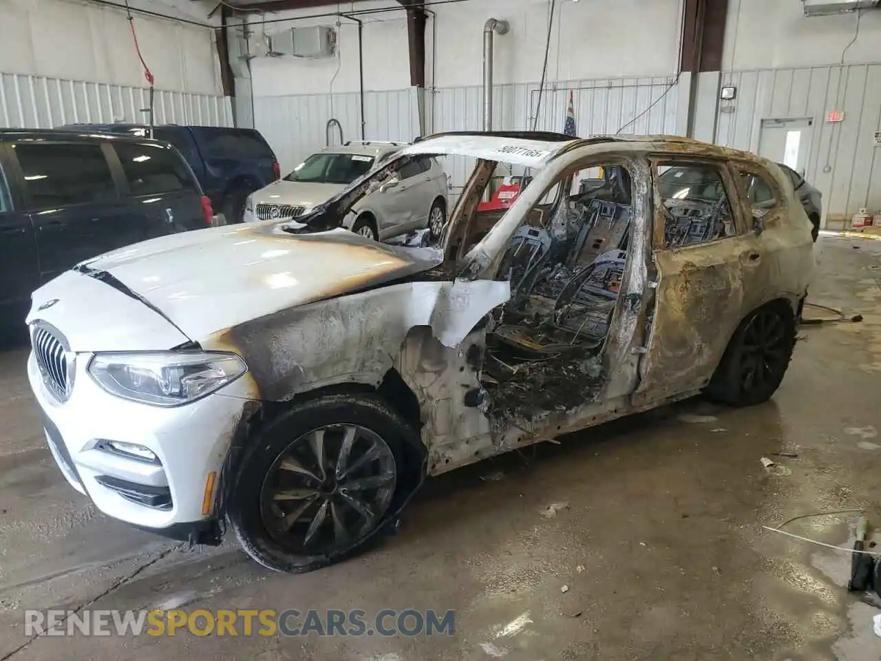 1 Фотография поврежденного автомобиля 5UXTR9C50KLP97705 BMW X3 2019