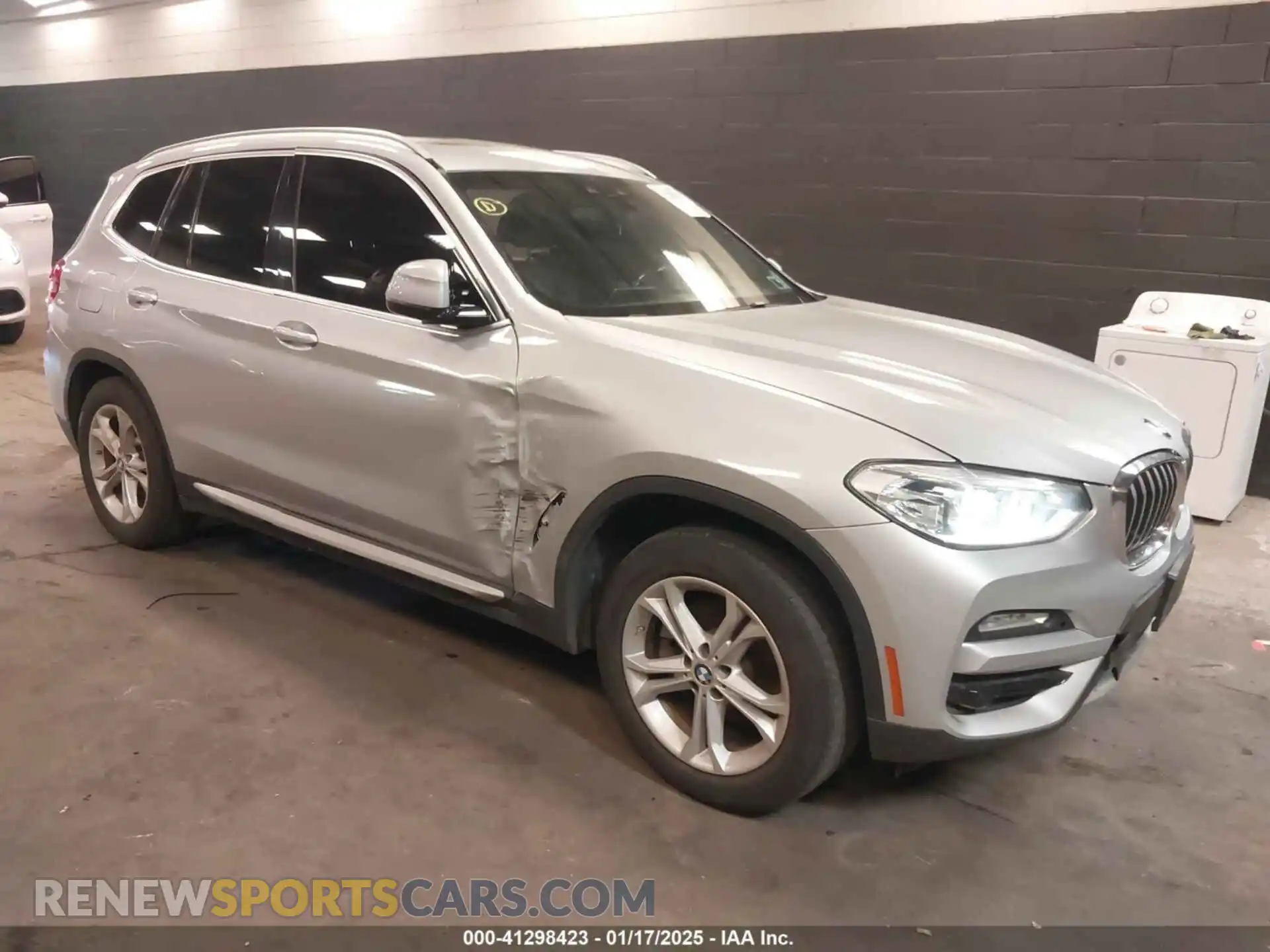 1 Photograph of a damaged car 5UXTR9C51KLD92097 BMW X3 2019