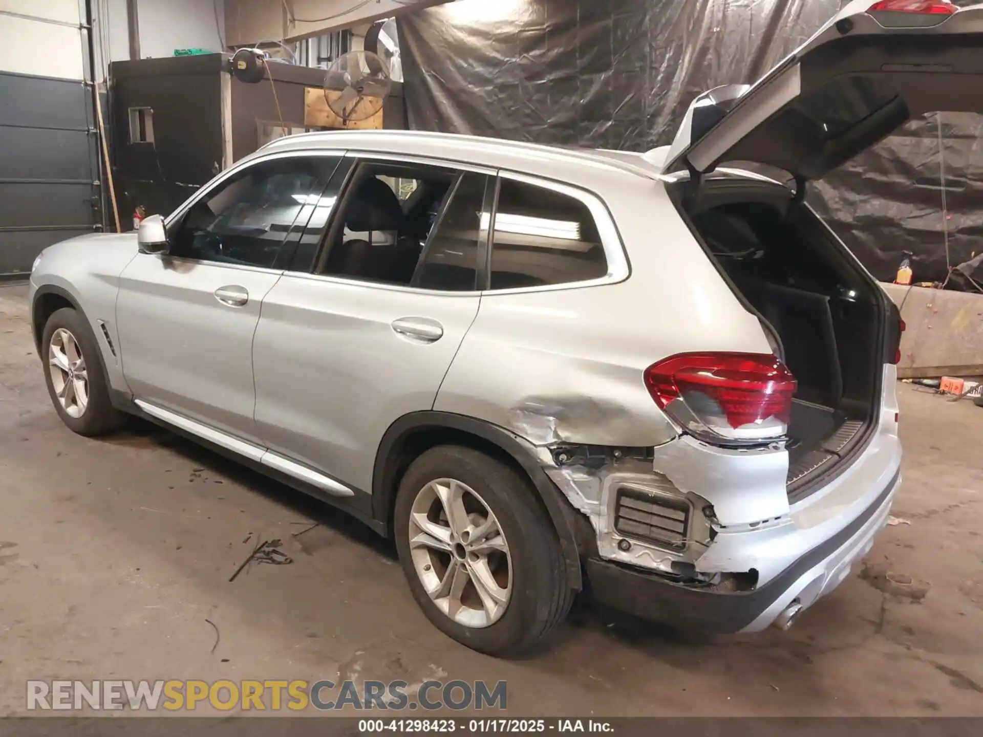 3 Photograph of a damaged car 5UXTR9C51KLD92097 BMW X3 2019